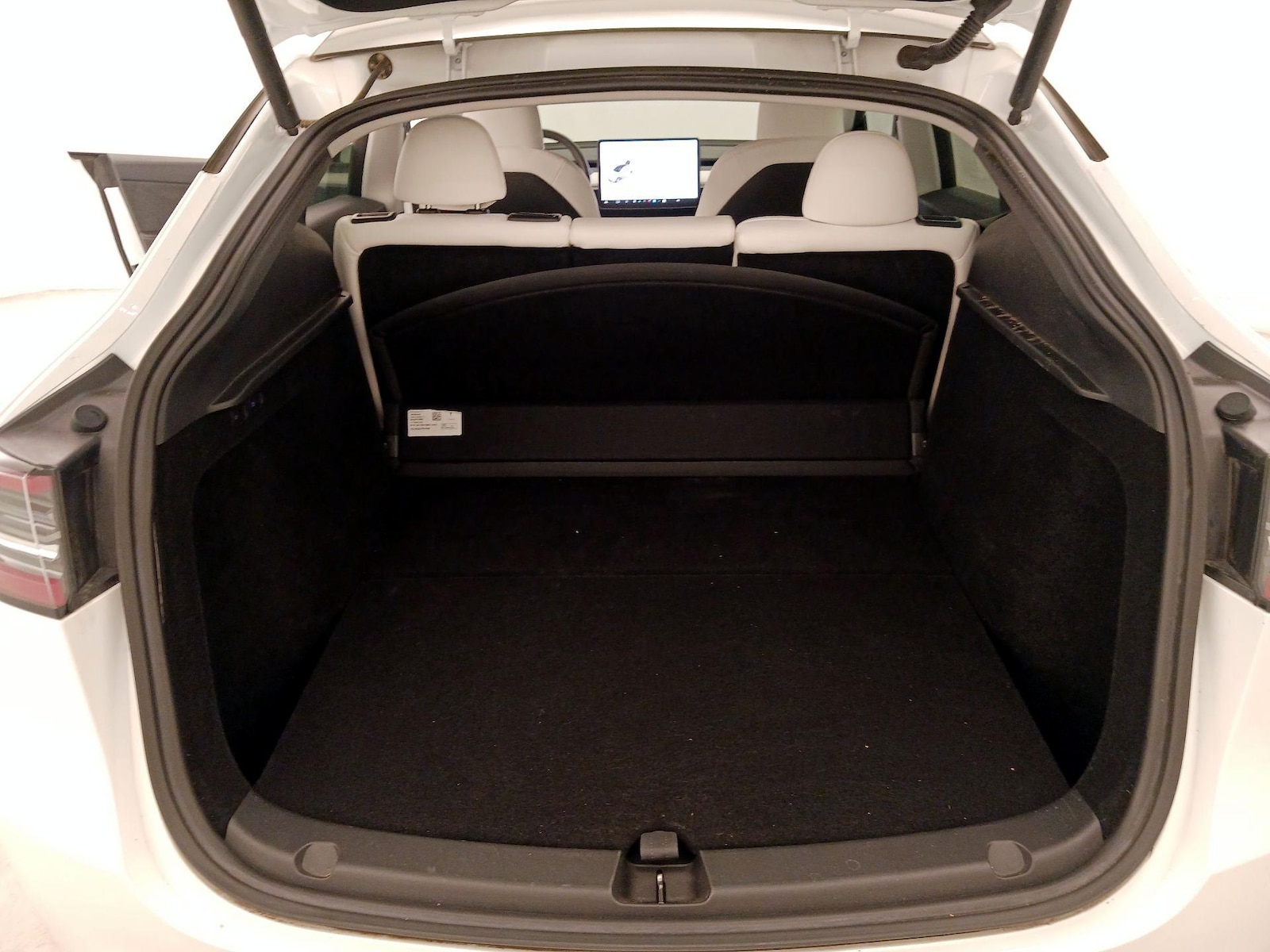 2023 Tesla Model Y Long Range - Photo 21