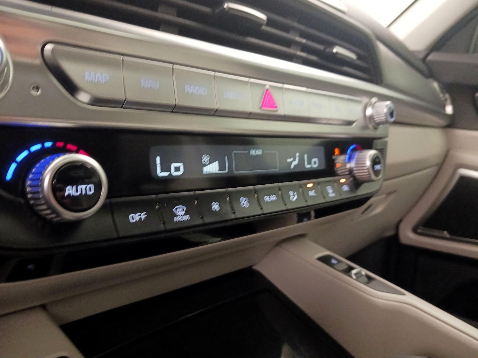2022 Kia Telluride S - Photo 18