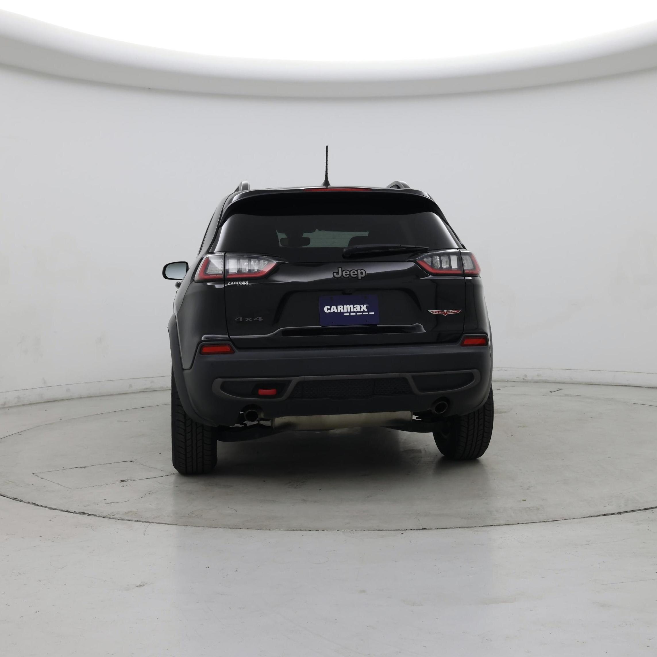 Thumbnail: 2019 Jeep Cherokee - 6
