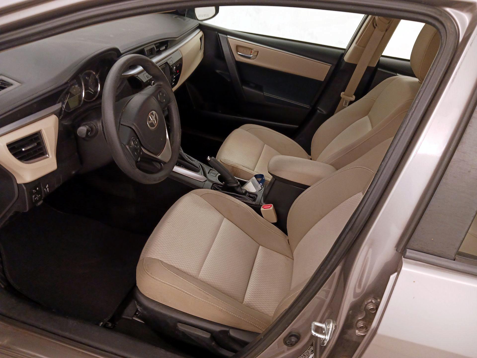 Thumbnail: 2015 Toyota Corolla - 11