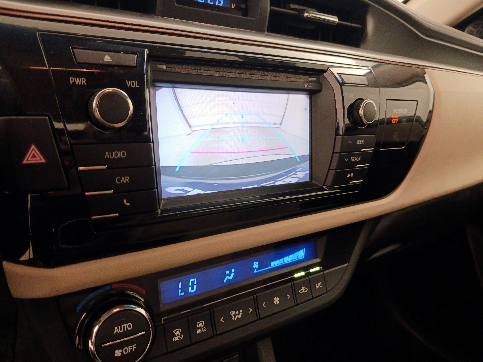 Thumbnail: 2015 Toyota Corolla - 14