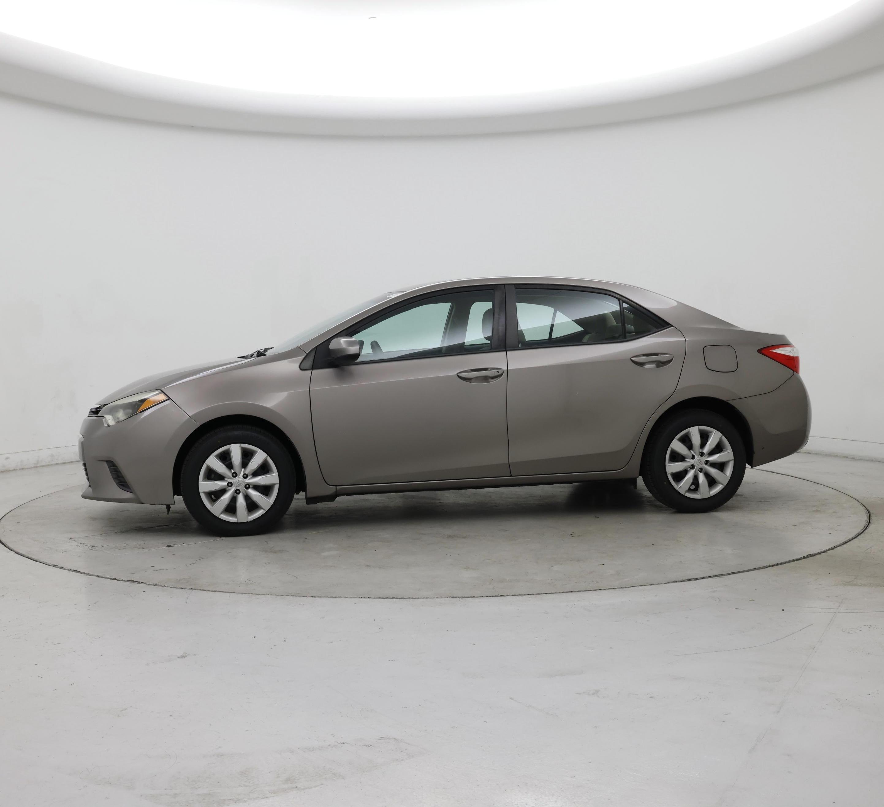 Thumbnail: 2015 Toyota Corolla - 3