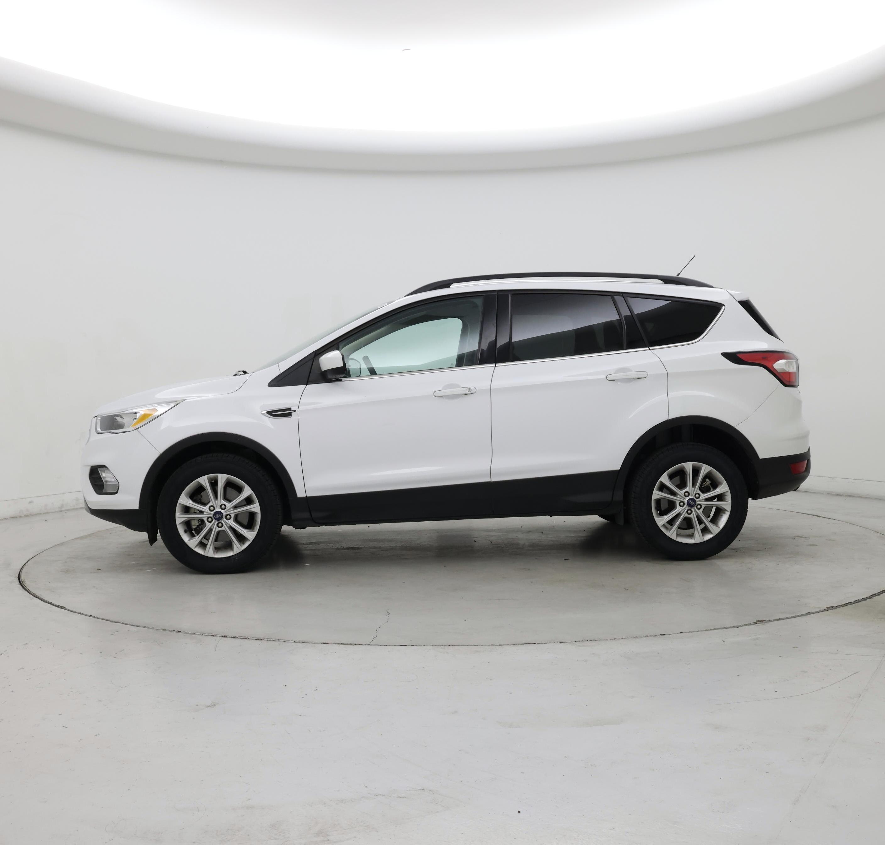 Thumbnail: 2018 Ford Escape - 3