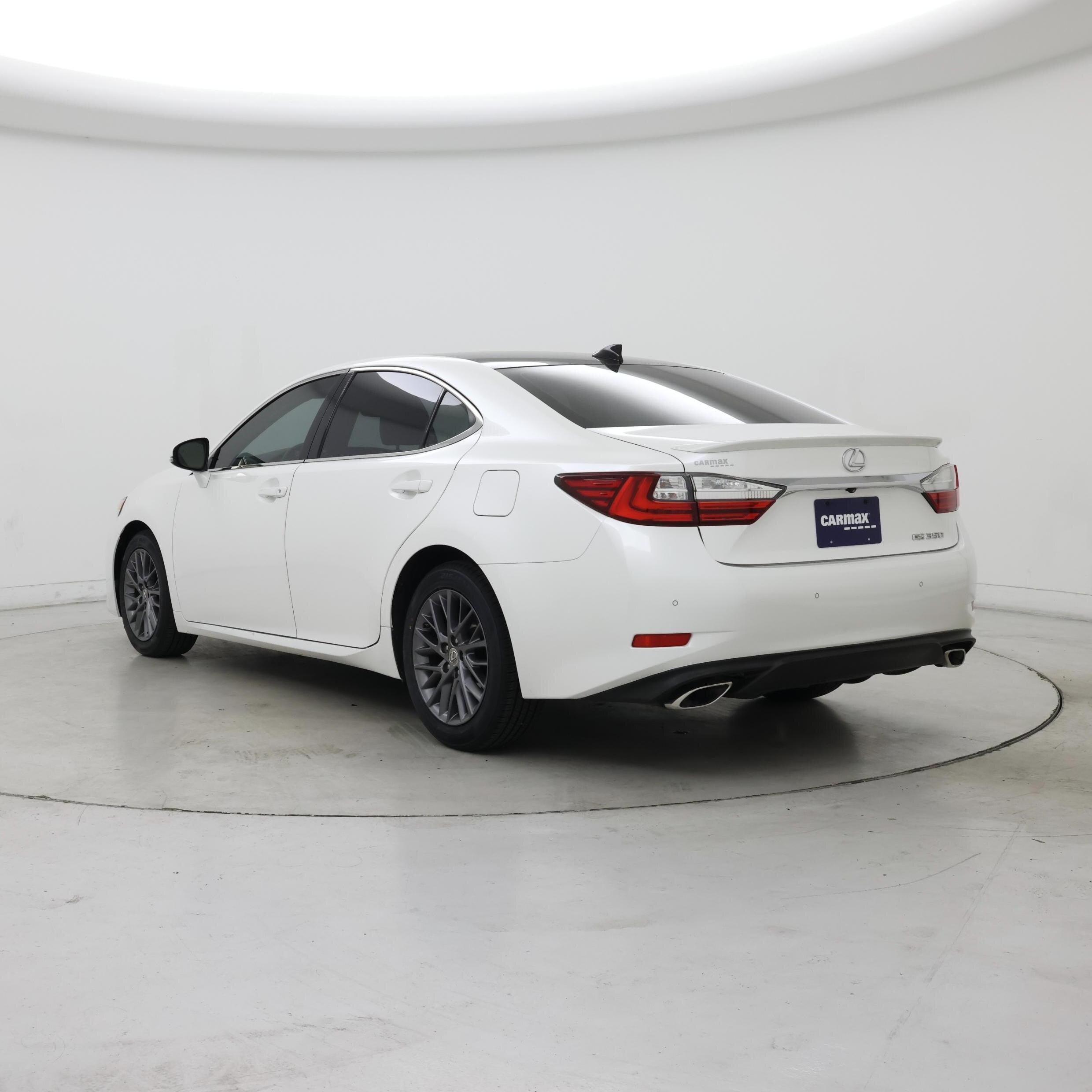 Thumbnail: 2018 Lexus ES - 2