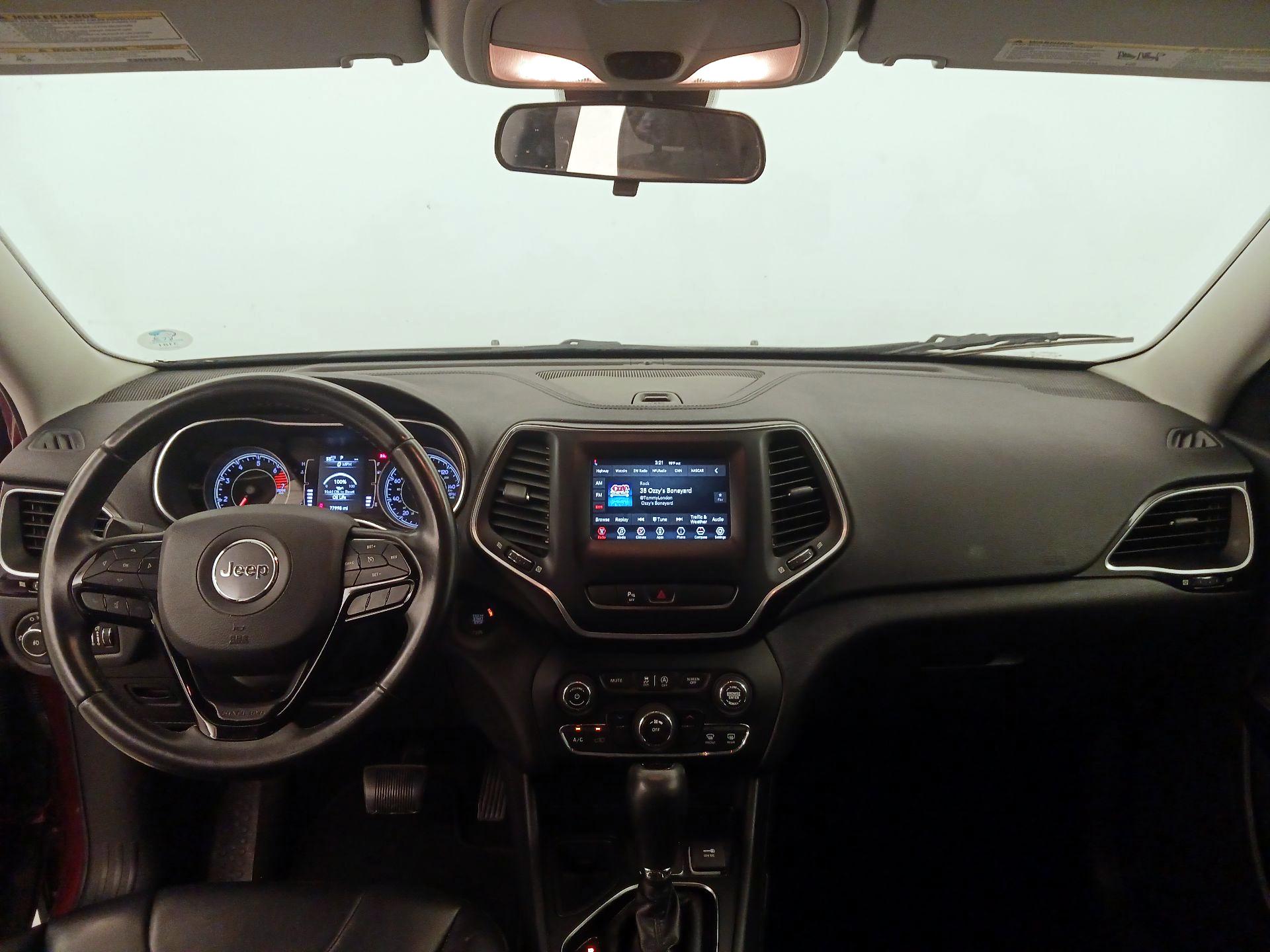 Thumbnail: 2019 Jeep Cherokee - 9