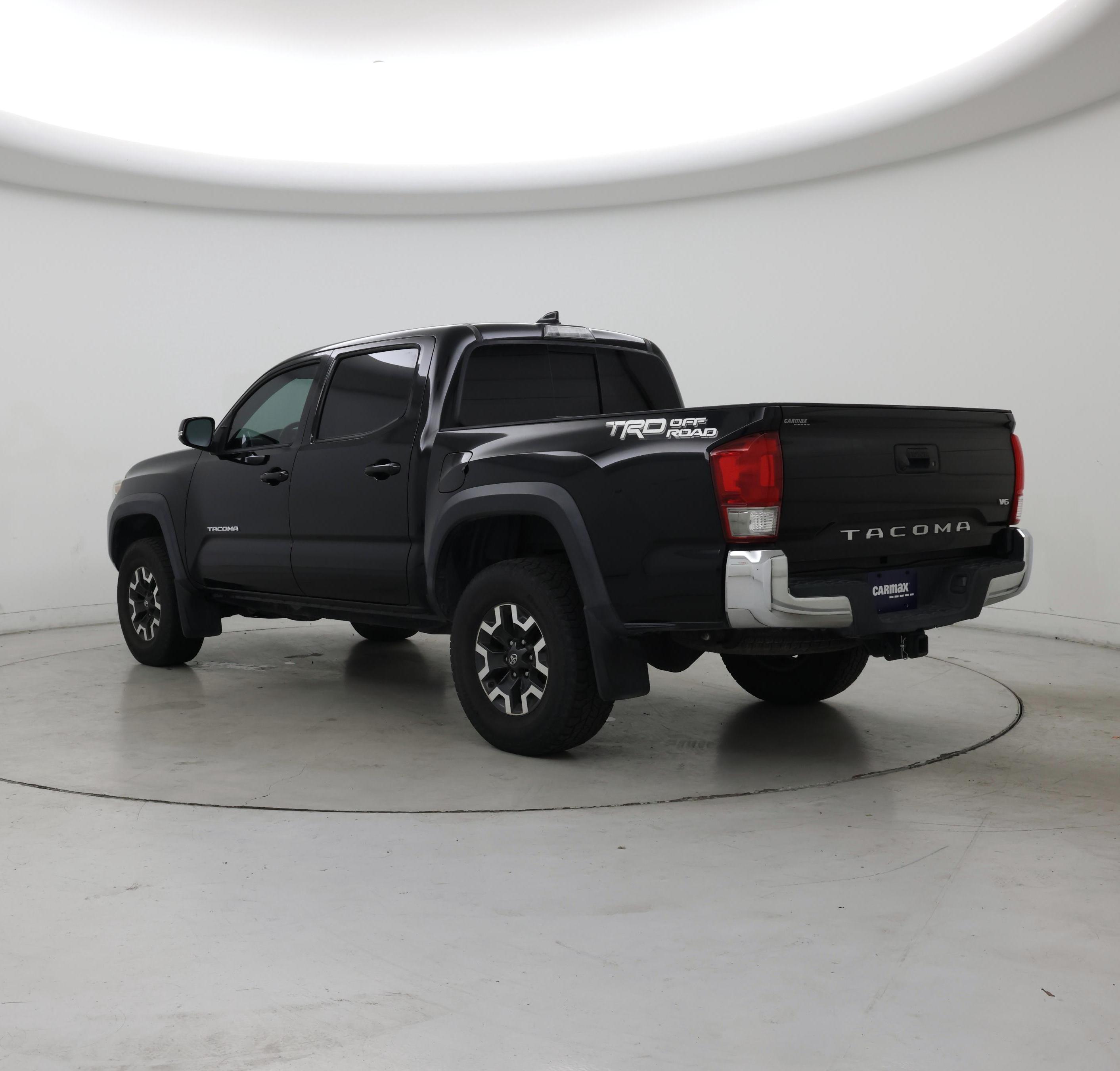 Thumbnail: 2017 Toyota Tacoma - 2