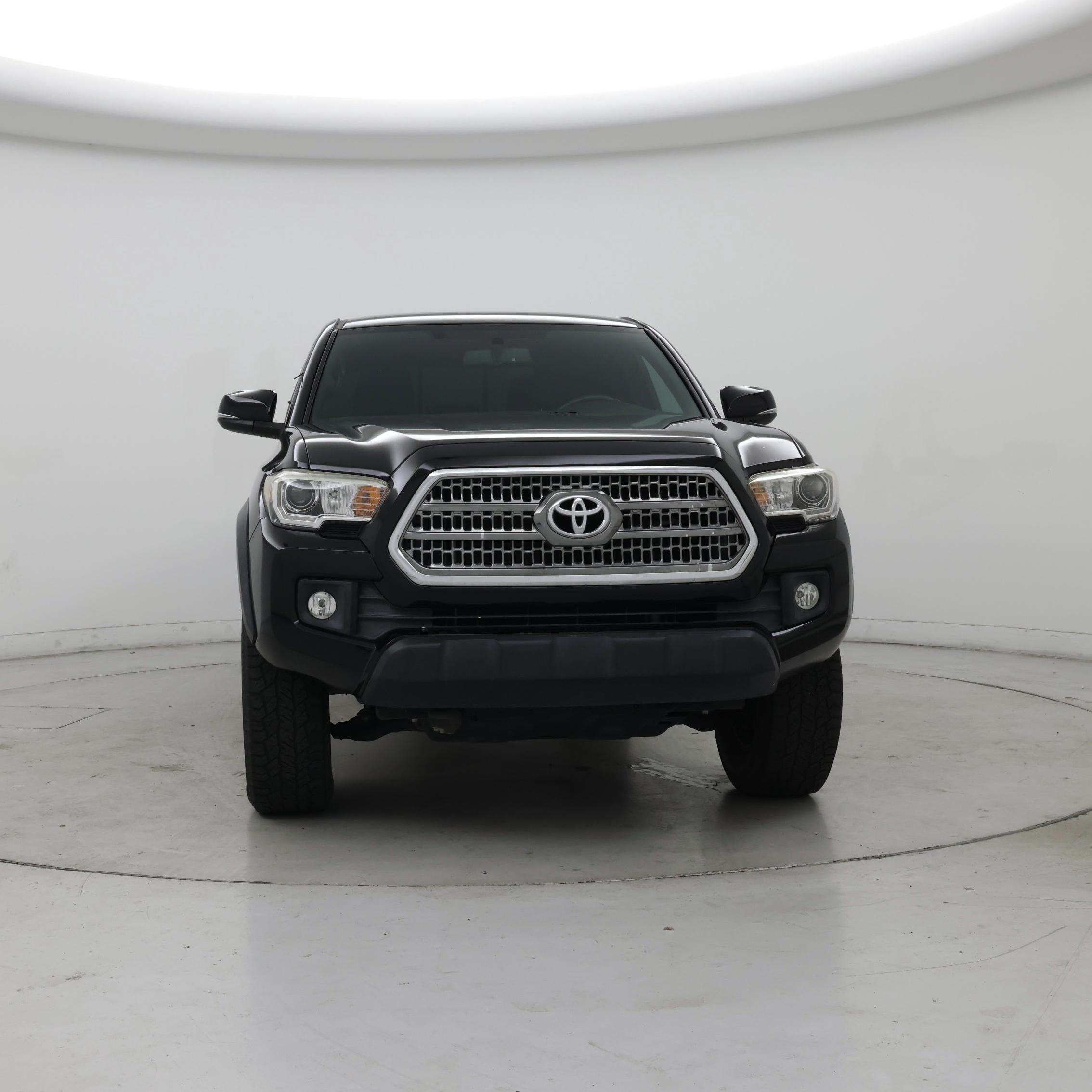 Thumbnail: 2017 Toyota Tacoma - 5