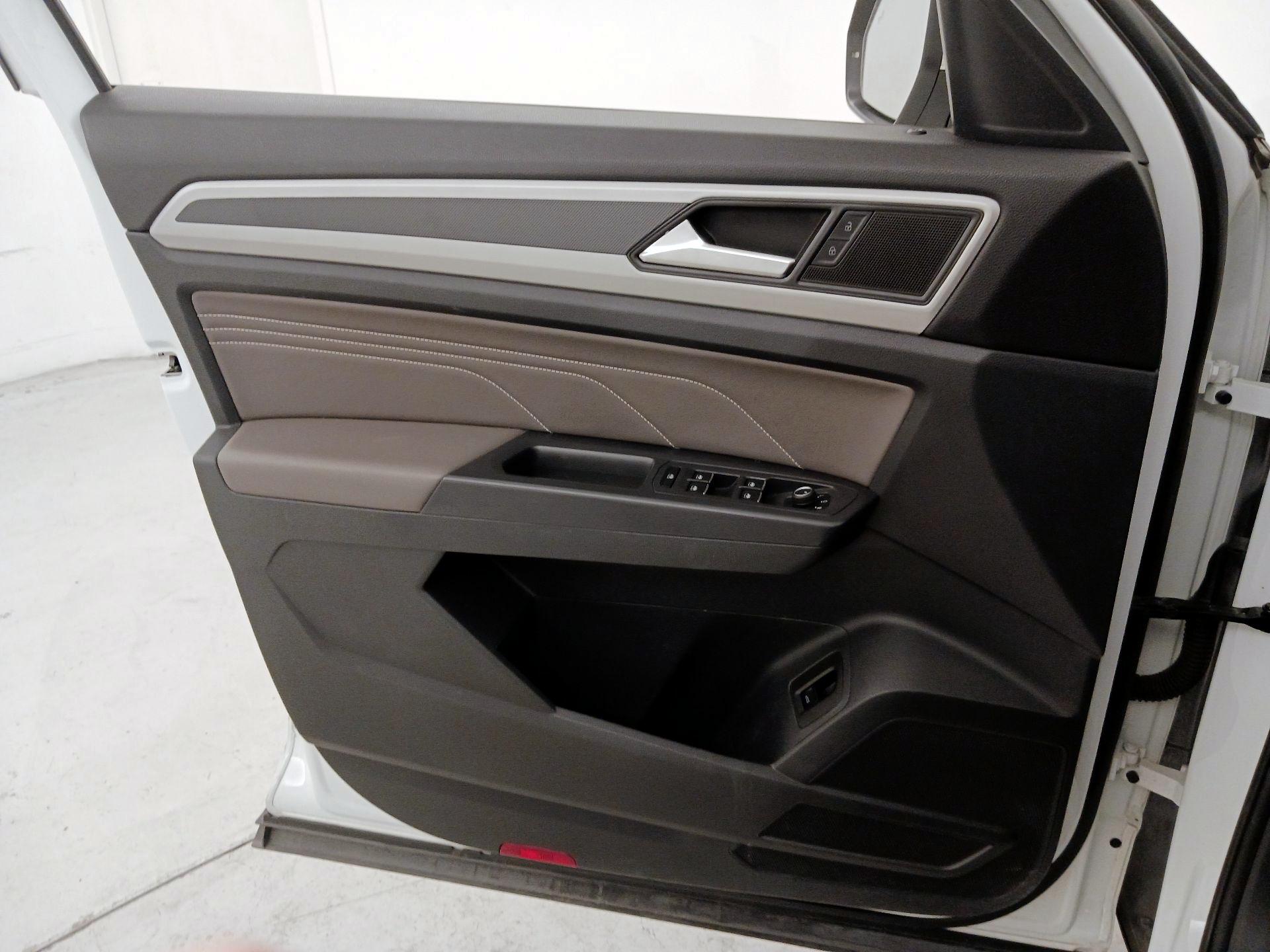 Thumbnail: 2021 Volkswagen Atlas - 12