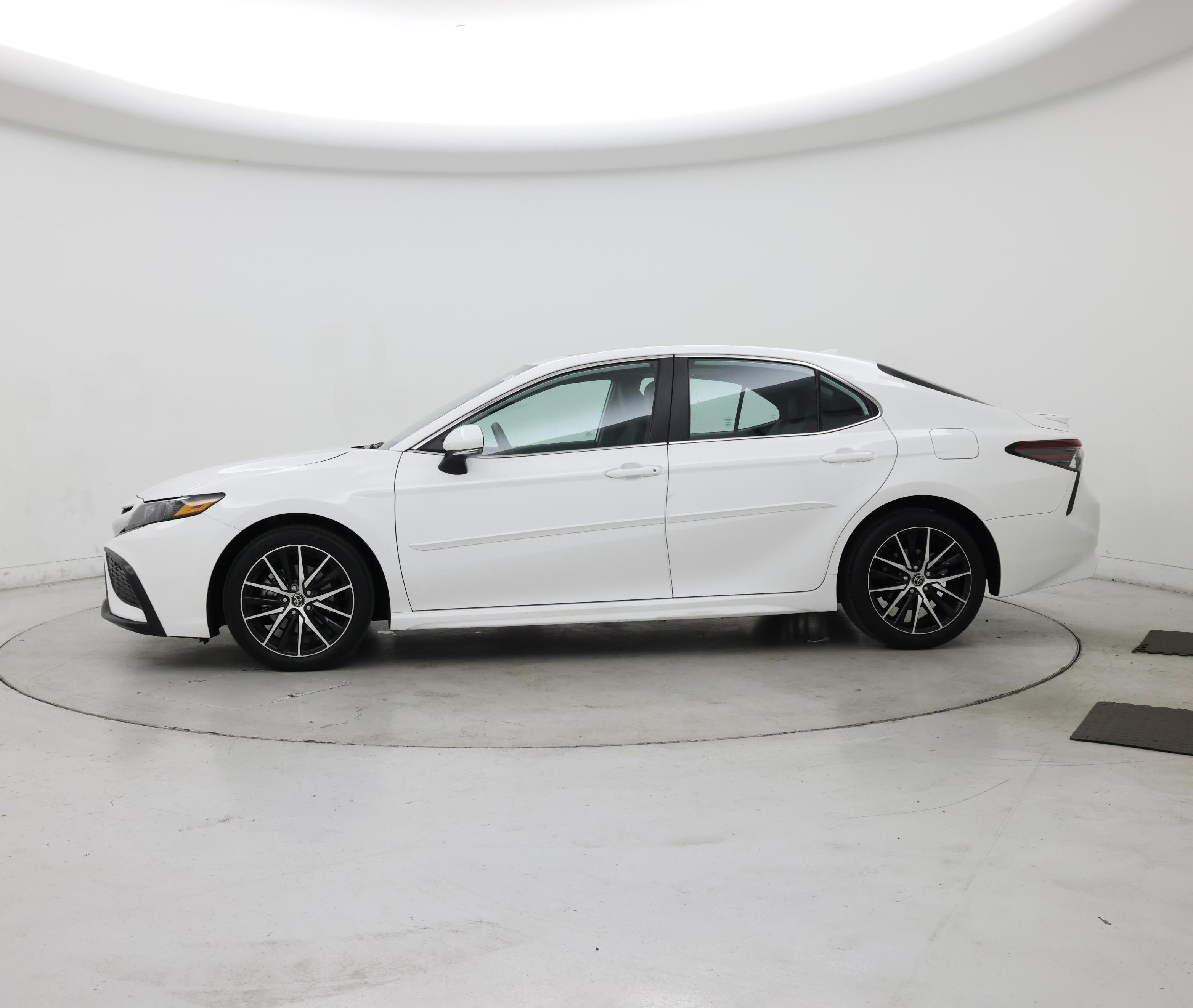 Thumbnail: 2023 Toyota Camry - 3