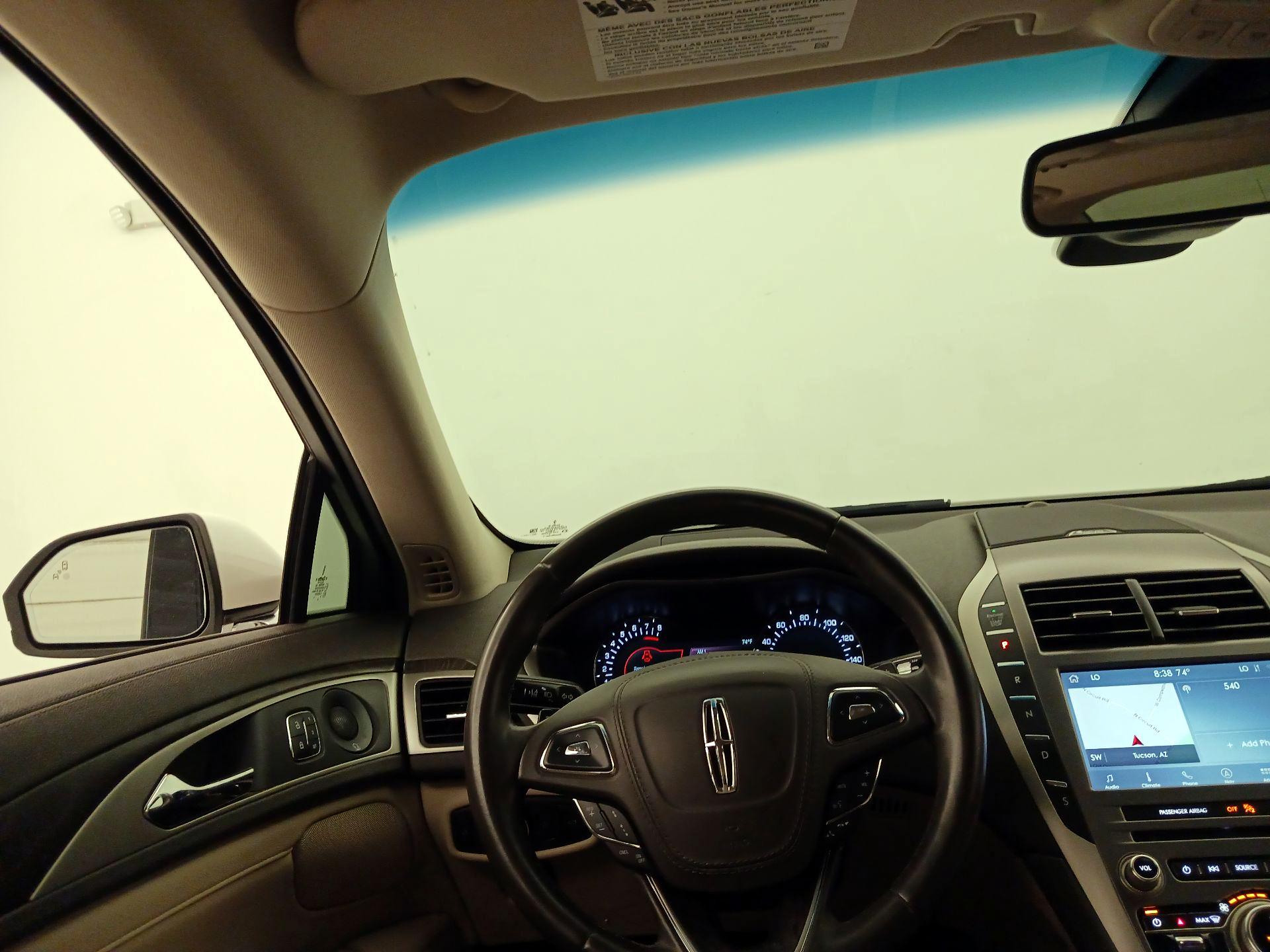 Thumbnail: 2020 Lincoln MKZ - 10