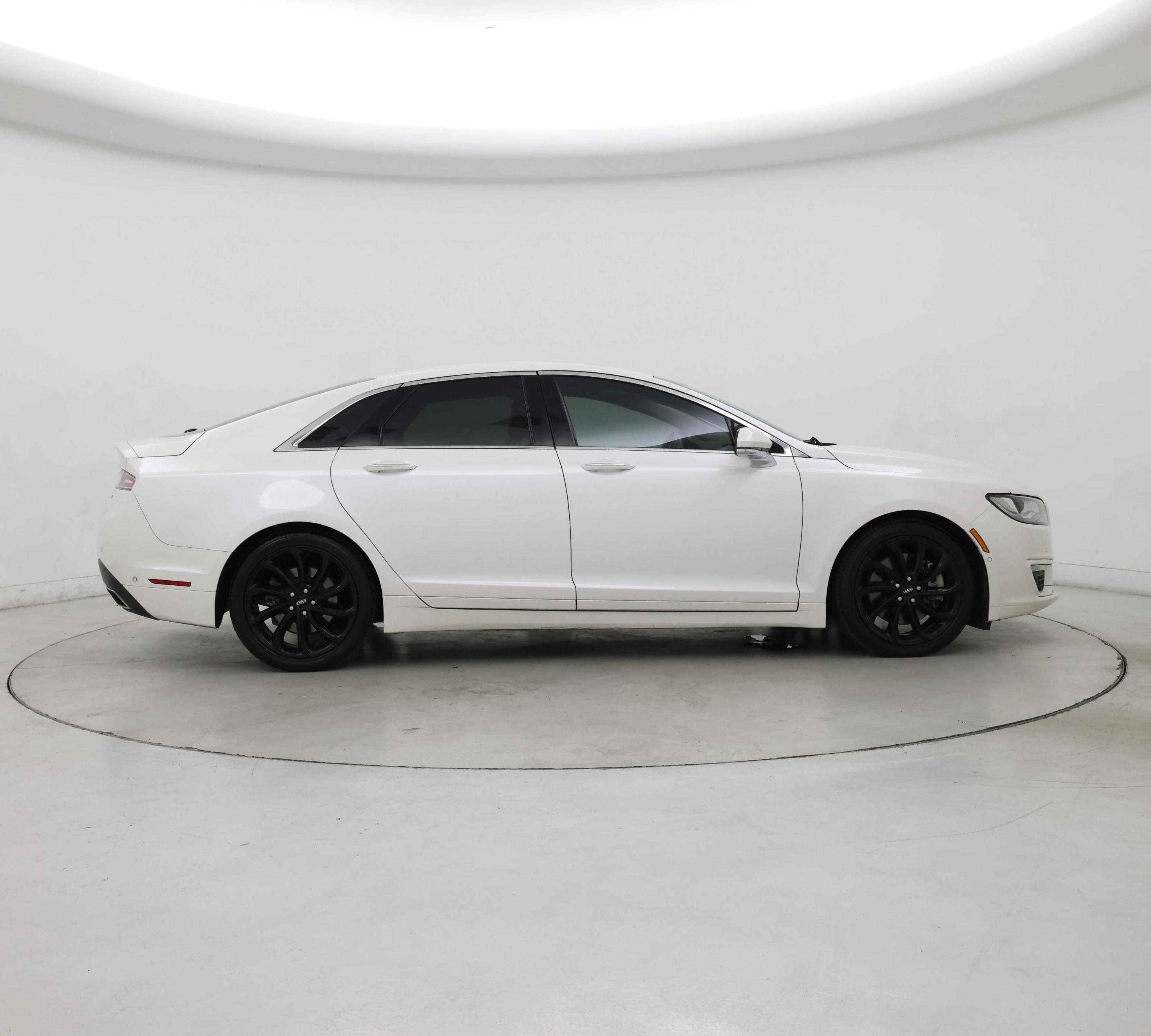 Thumbnail: 2020 Lincoln MKZ - 7