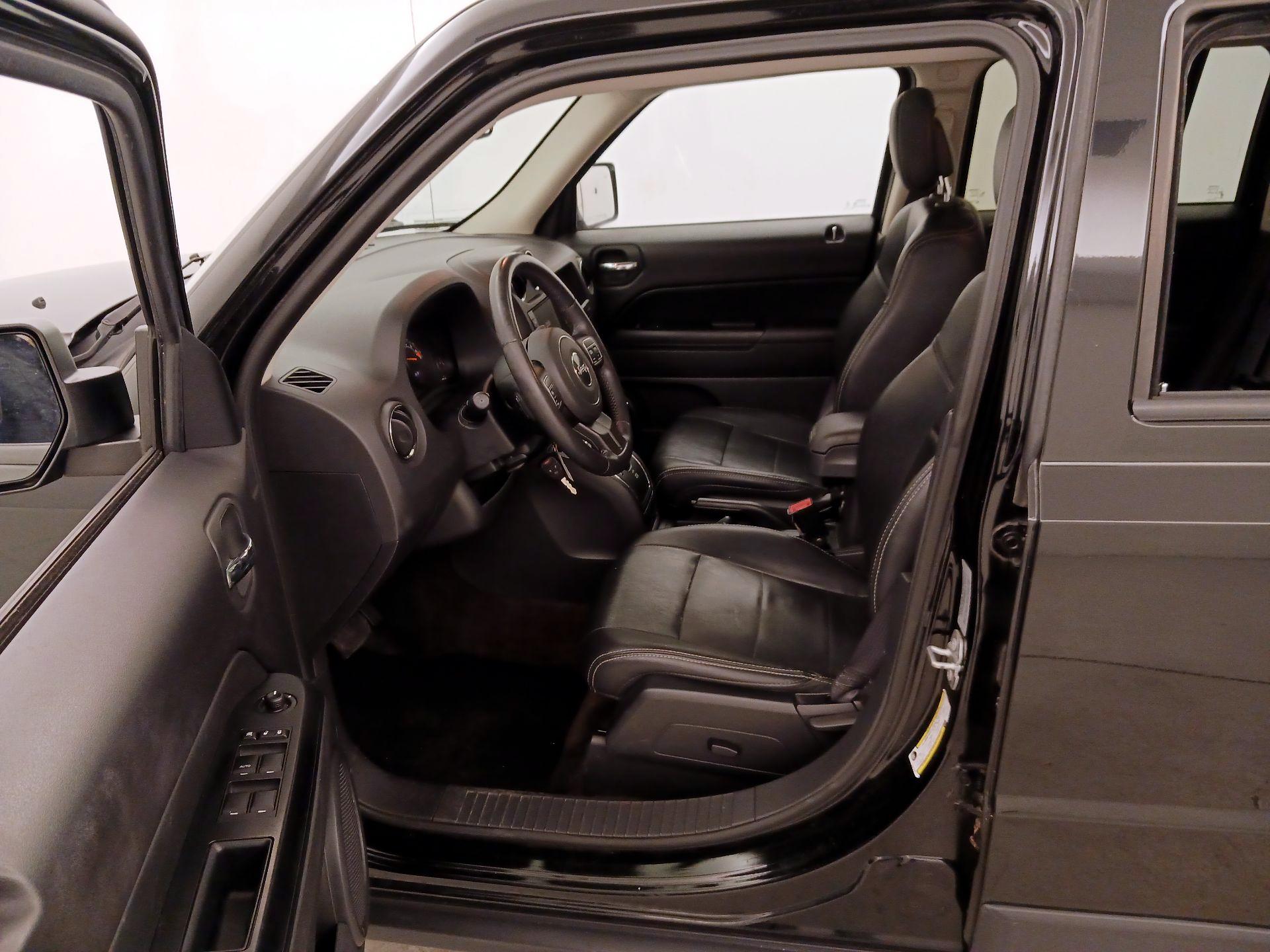 Thumbnail: 2017 Jeep Patriot - 11