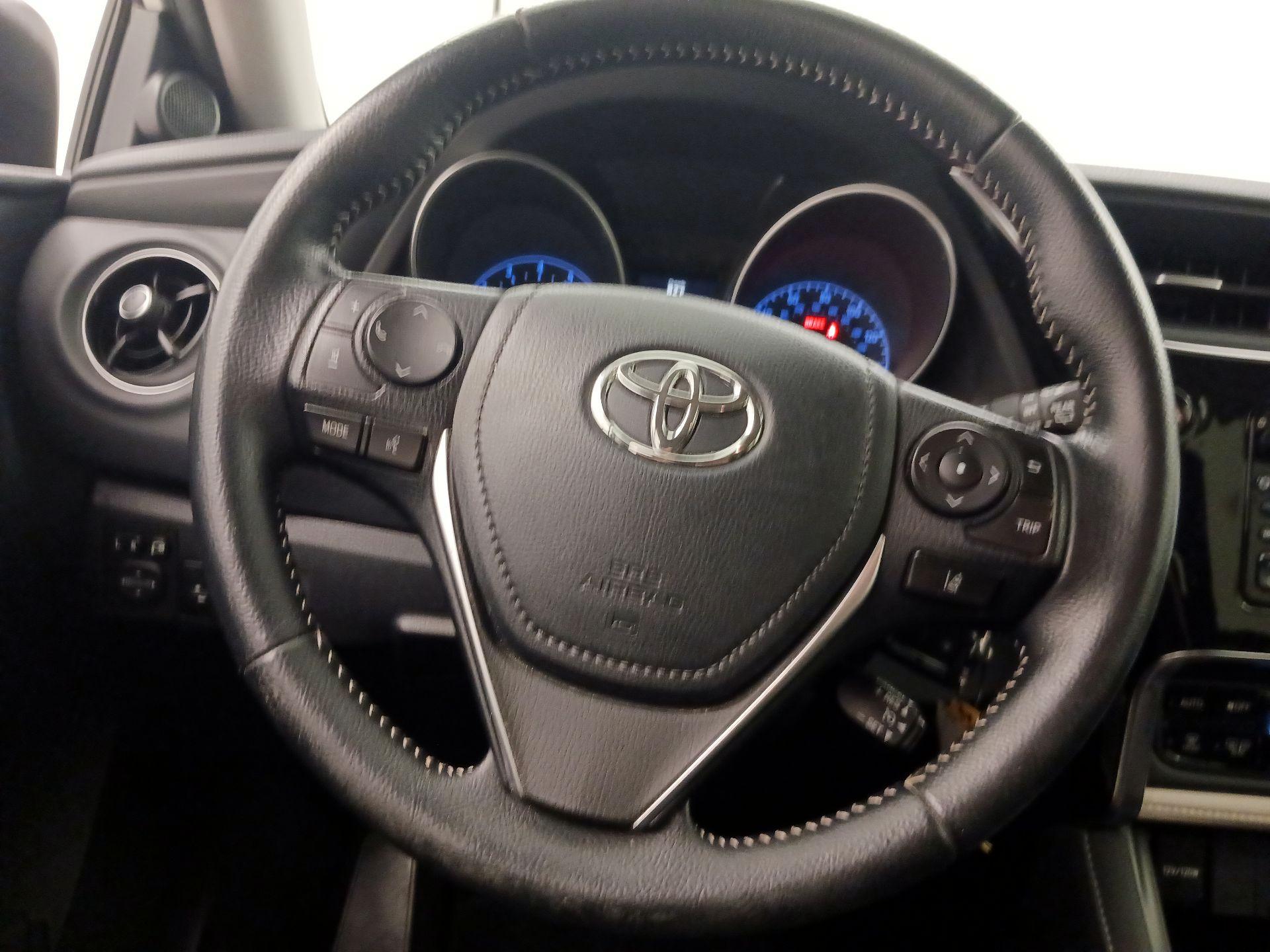 Thumbnail: 2017 Toyota Corolla iM - 10