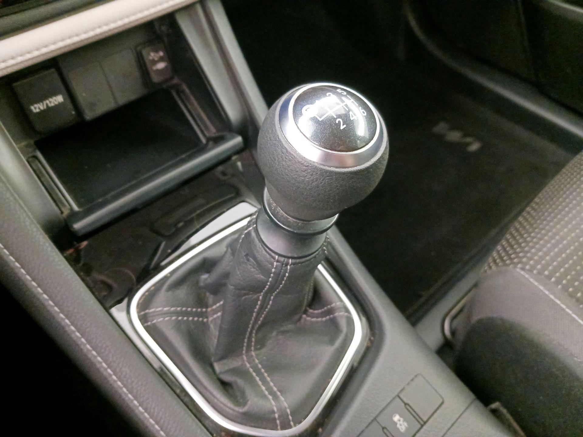 Thumbnail: 2017 Toyota Corolla iM - 17