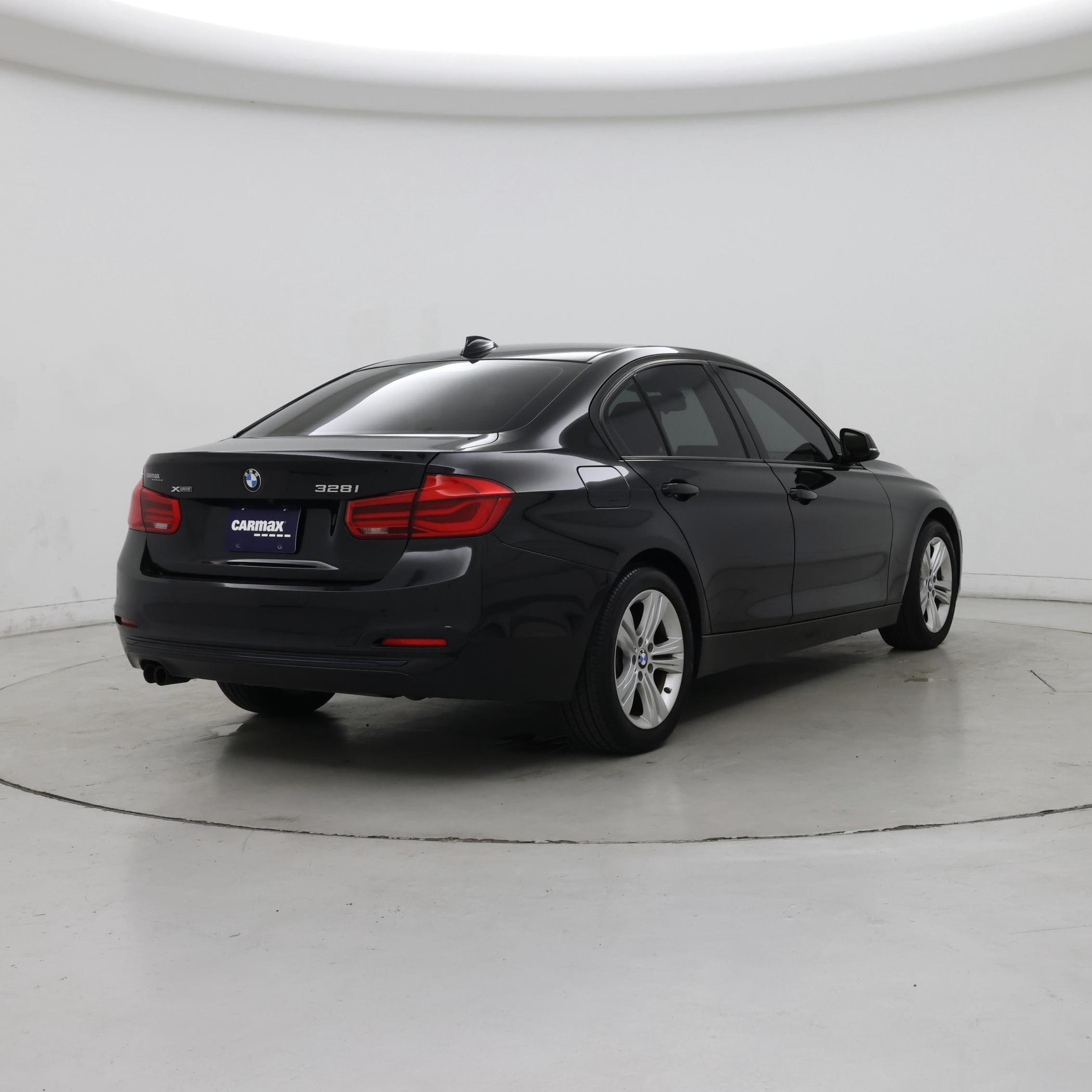 Thumbnail: 2016 BMW 3 Series - 8