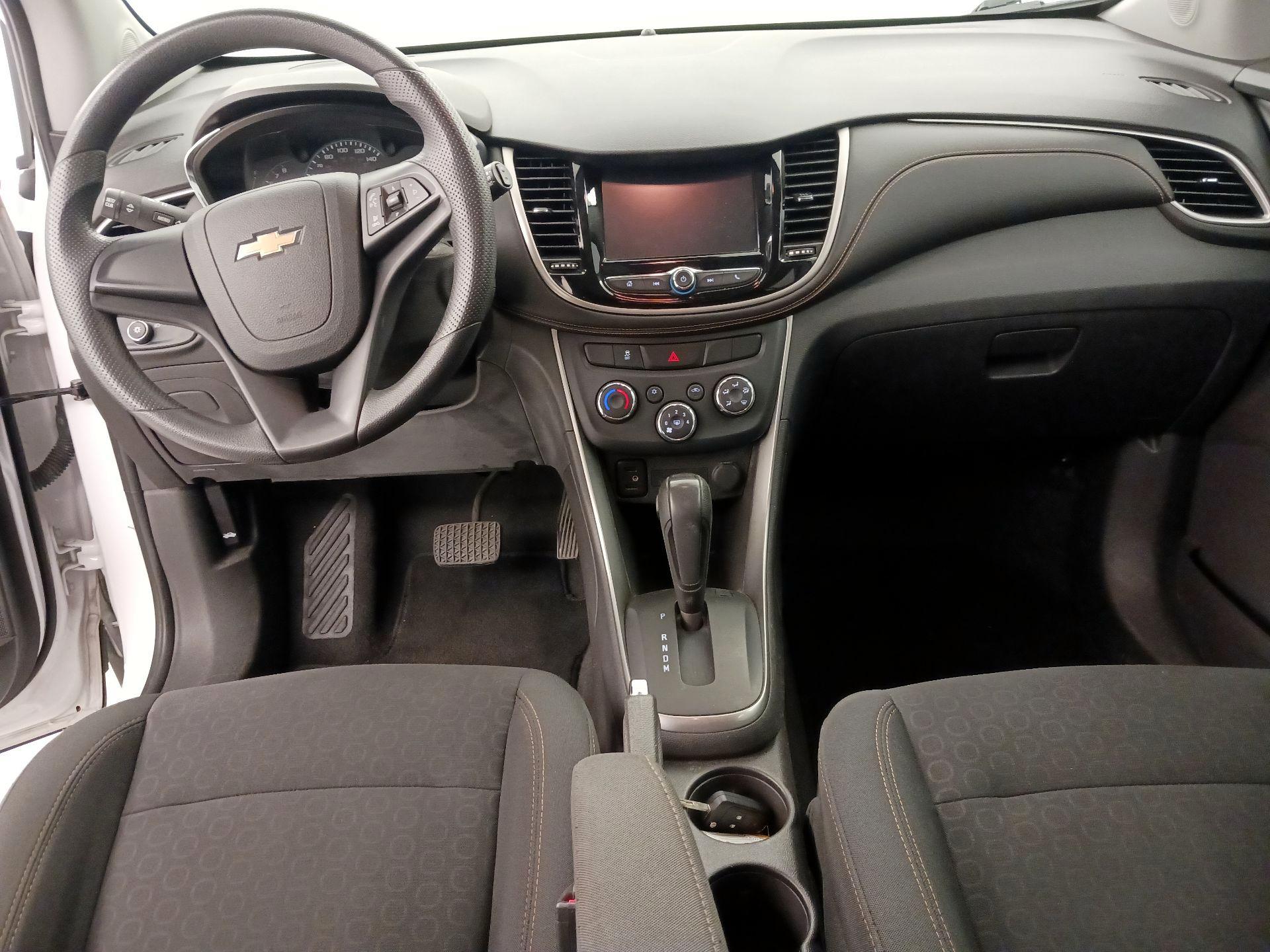 Thumbnail: 2017 Chevrolet Trax - 9