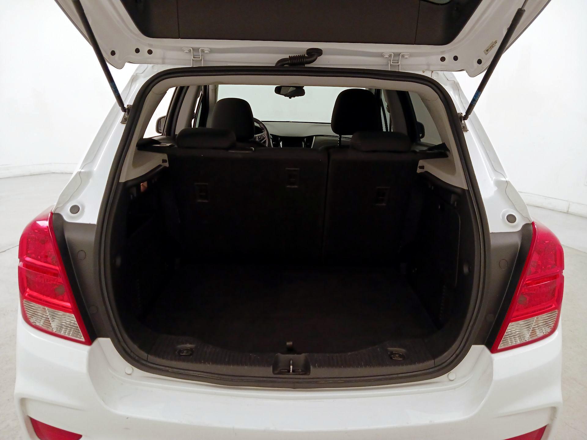 Thumbnail: 2017 Chevrolet Trax - 19
