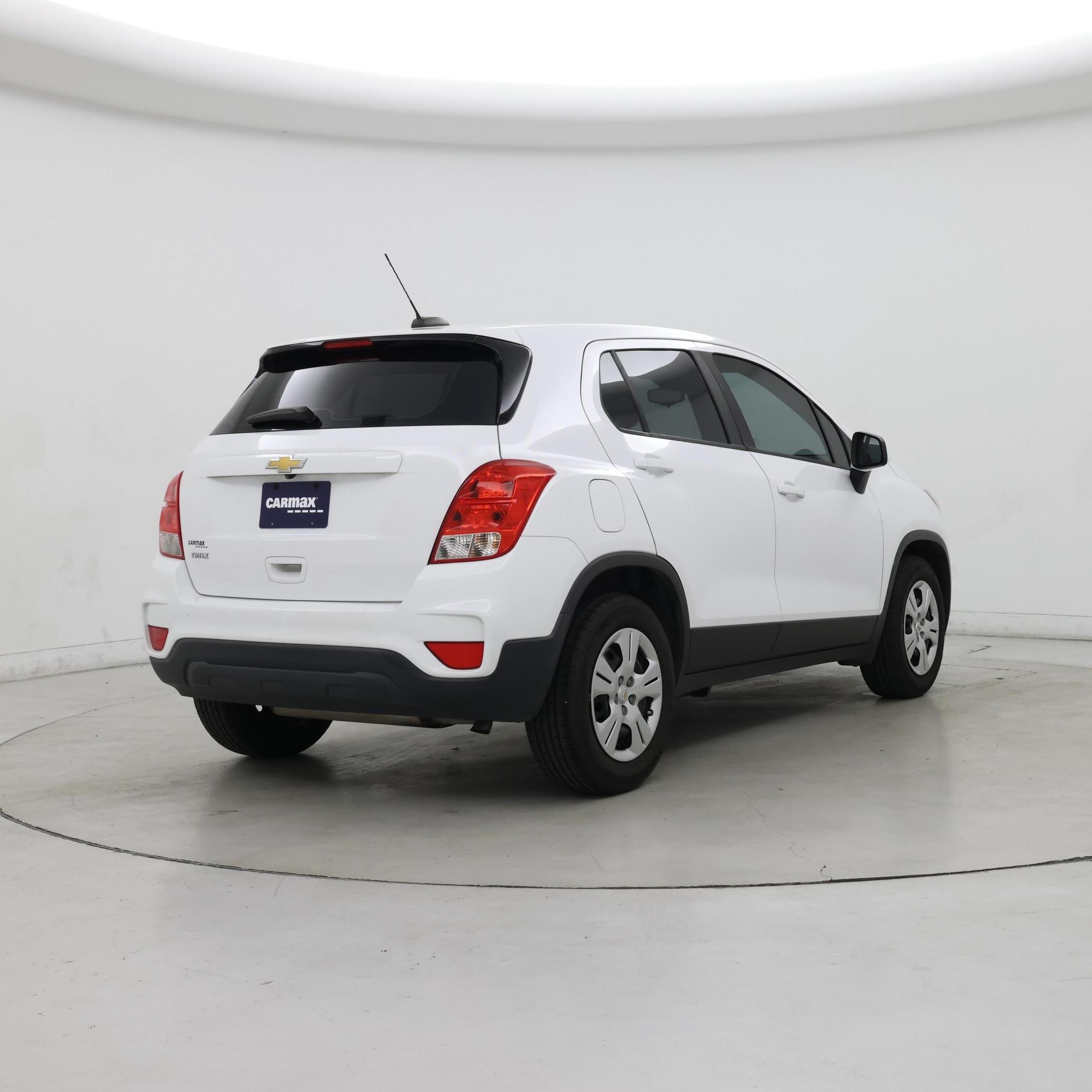 Thumbnail: 2017 Chevrolet Trax - 8