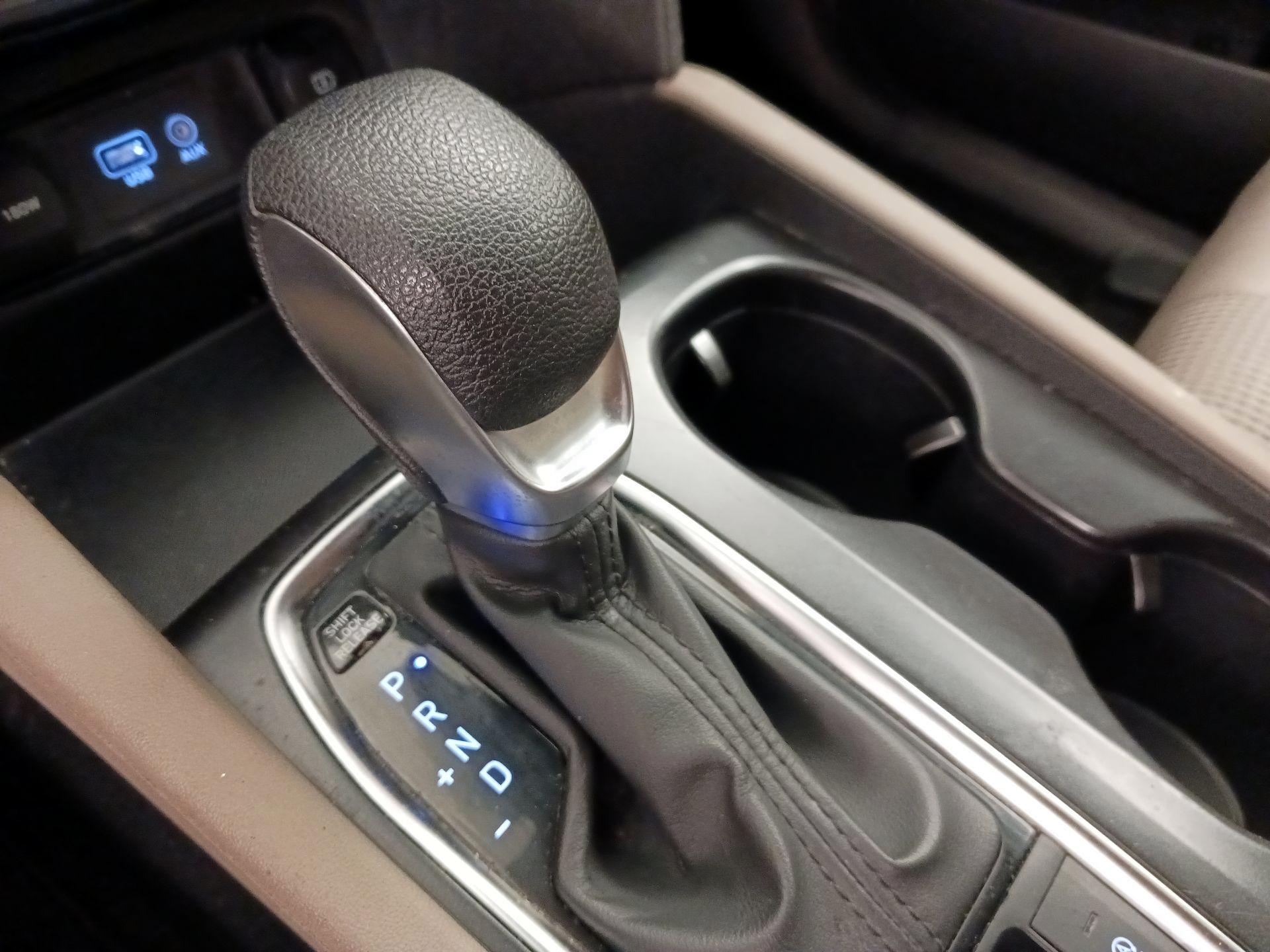 Thumbnail: 2019 Hyundai Santa Fe - 17