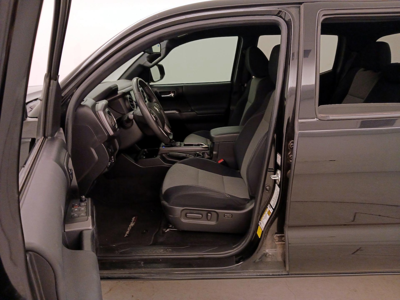 Power Seat(s) & Side Airbags