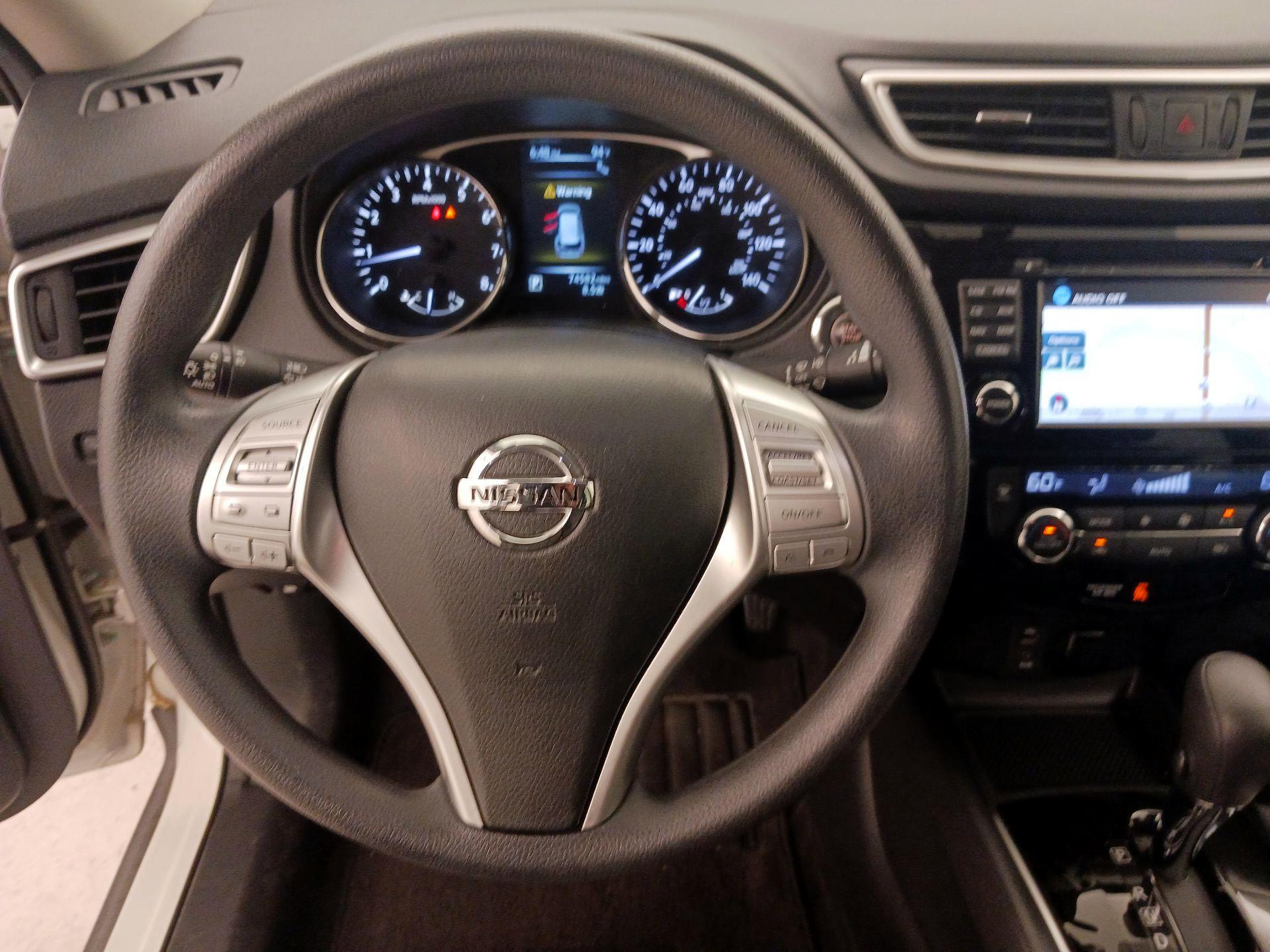 Thumbnail: 2016 Nissan Rogue - 10
