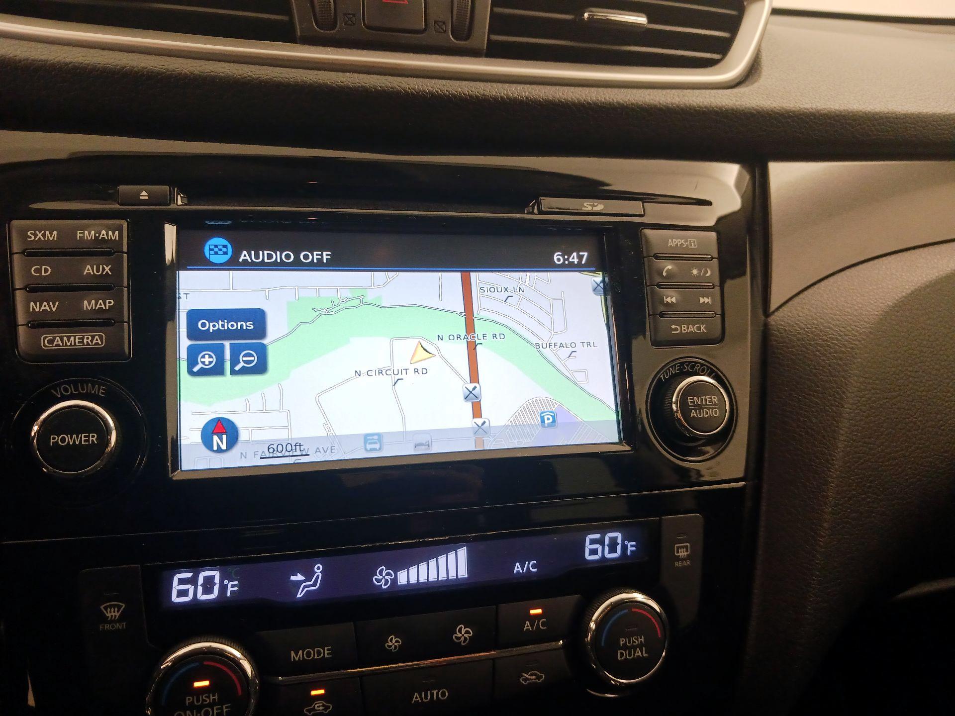 Thumbnail: 2016 Nissan Rogue - 16