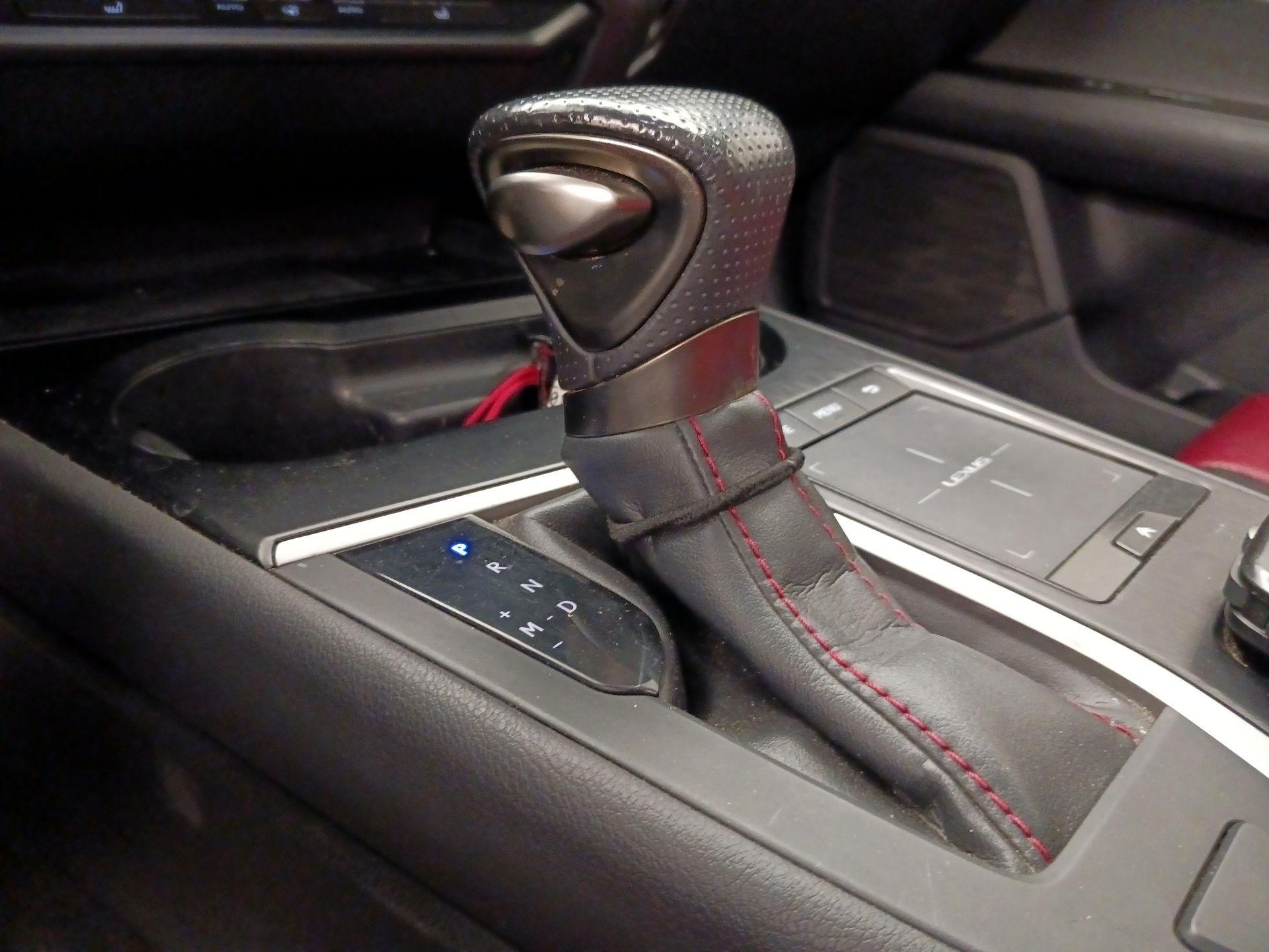 Thumbnail: 2019 Lexus UX - 17