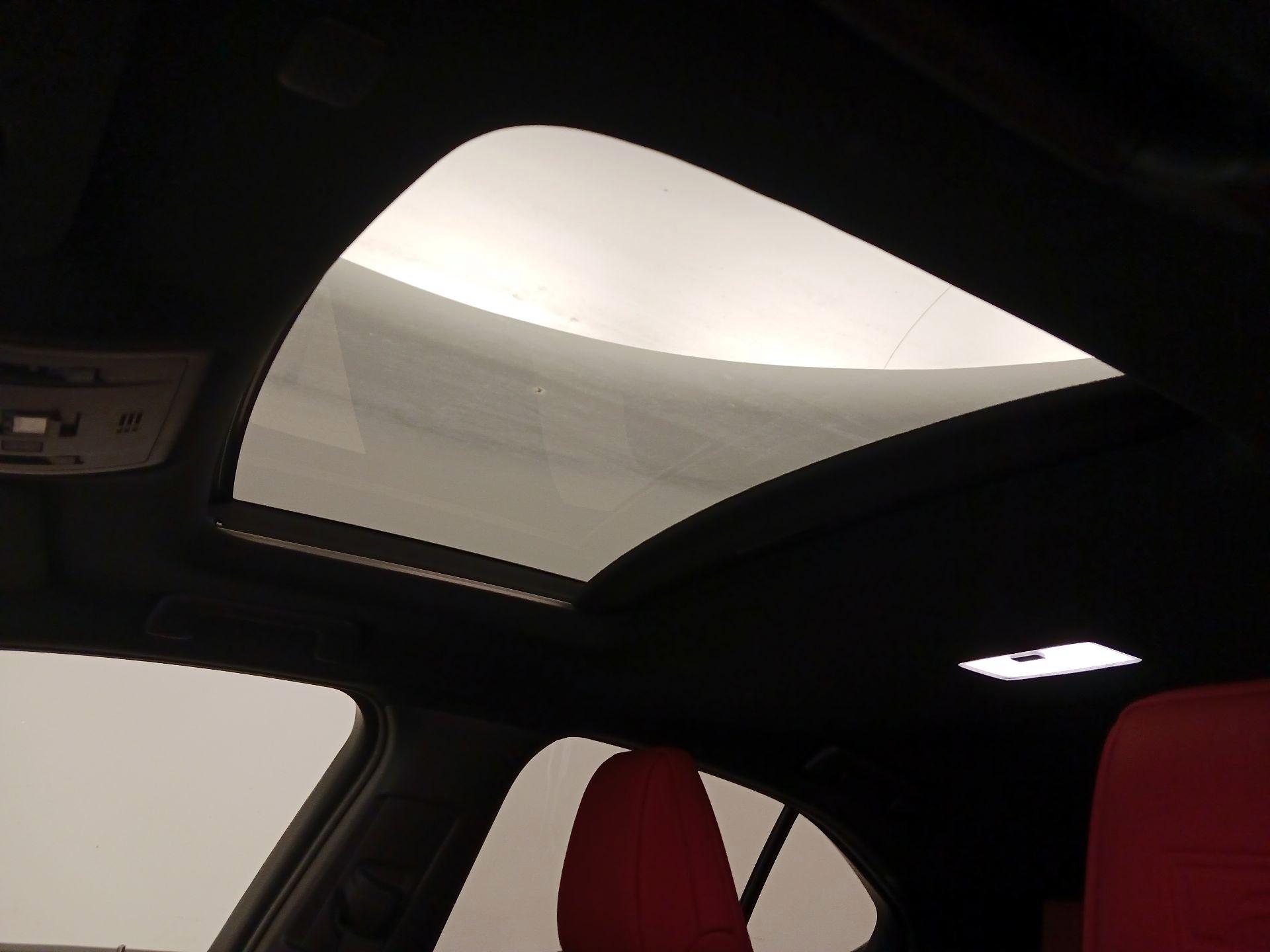 Thumbnail: 2019 Lexus UX - 19