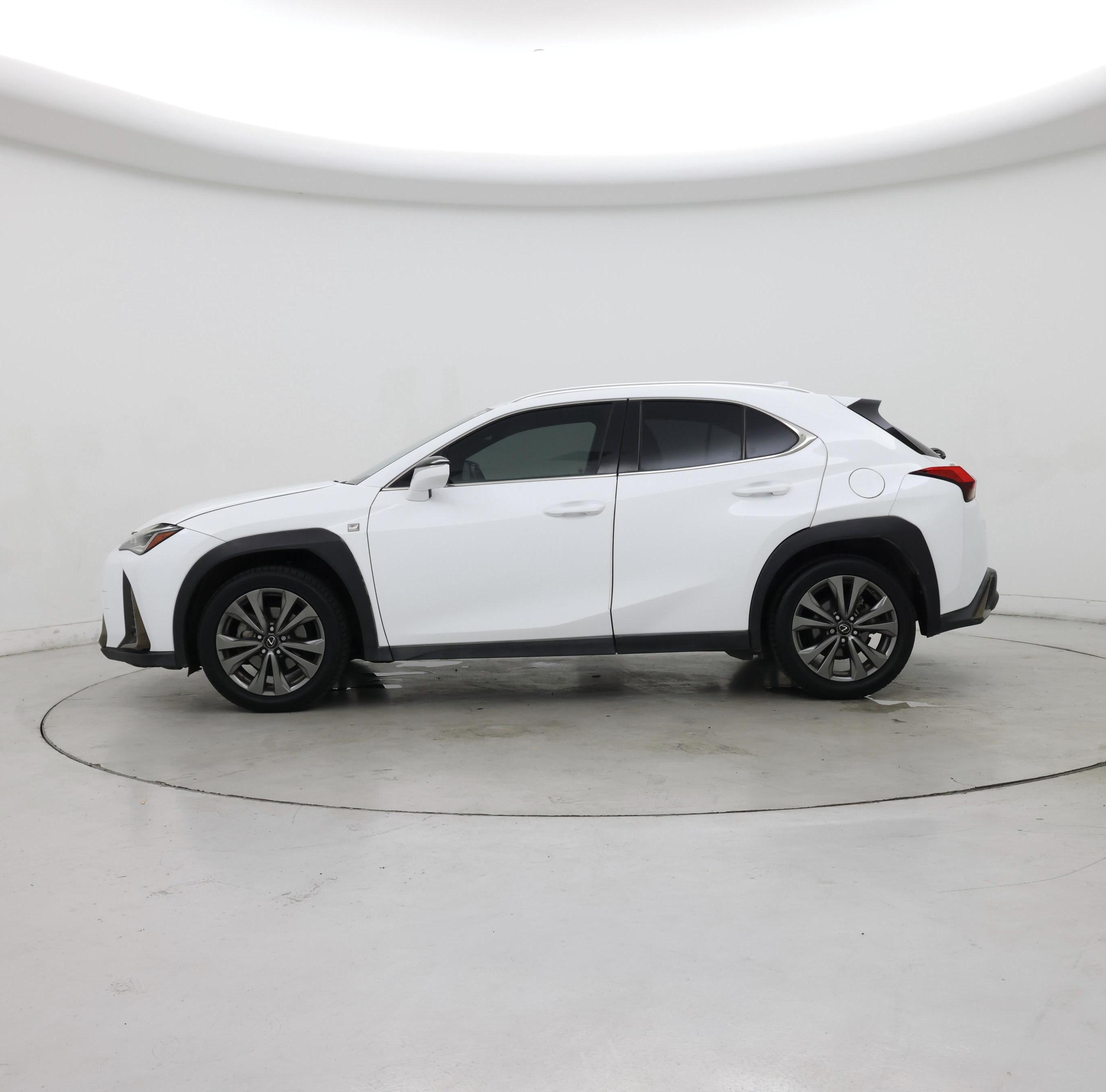 Thumbnail: 2019 Lexus UX - 3
