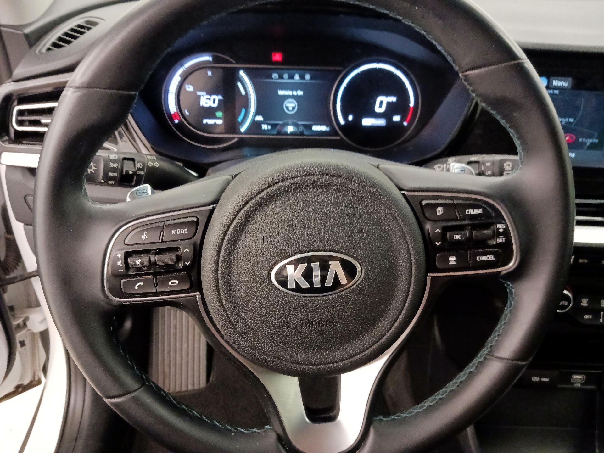Thumbnail: 2020 Kia Niro - 10
