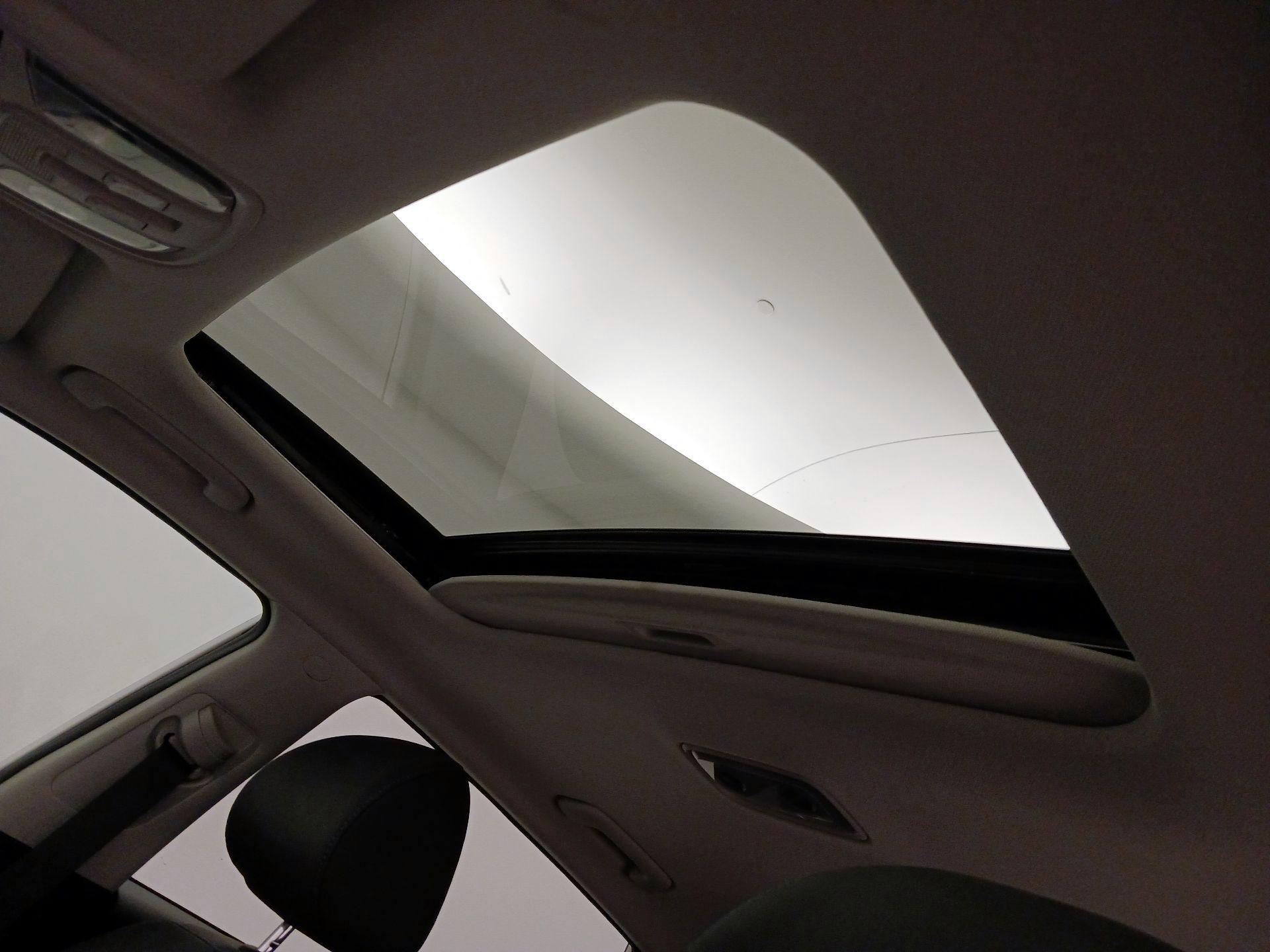 Thumbnail: 2020 Kia Niro - 20