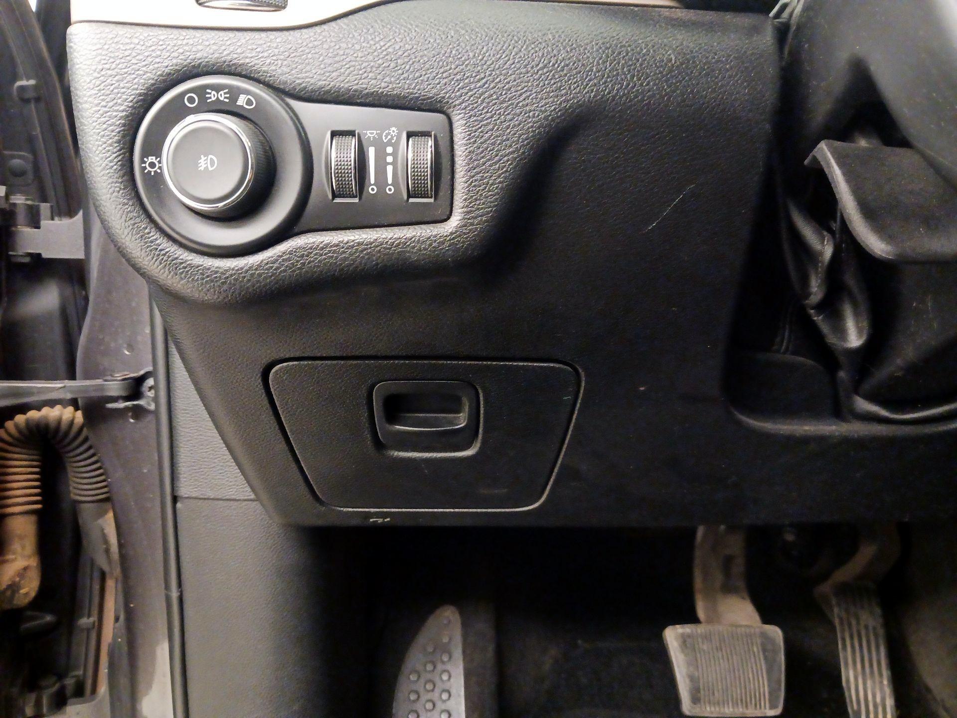 Thumbnail: 2014 Jeep Cherokee - 13