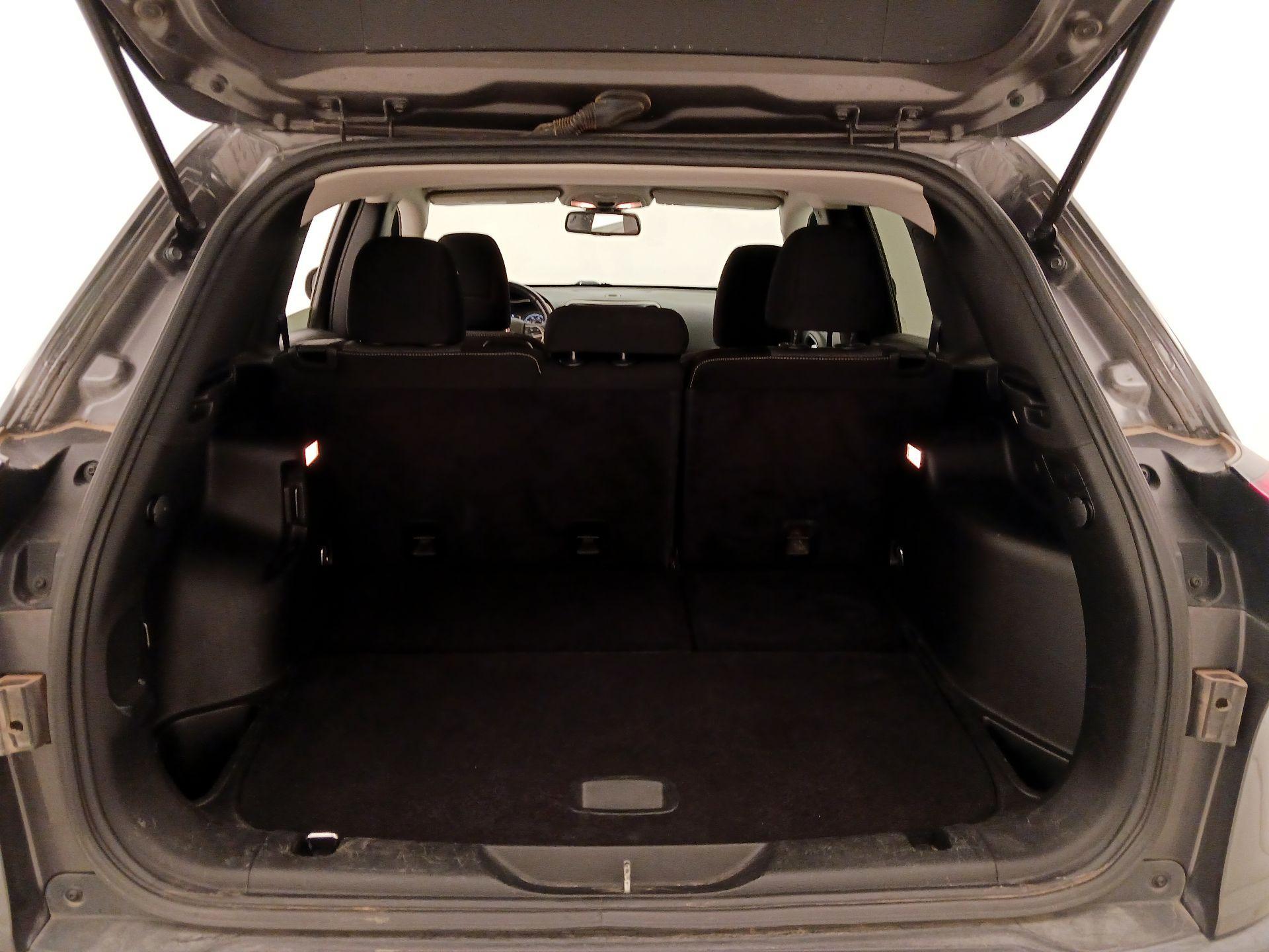 Thumbnail: 2014 Jeep Cherokee - 19