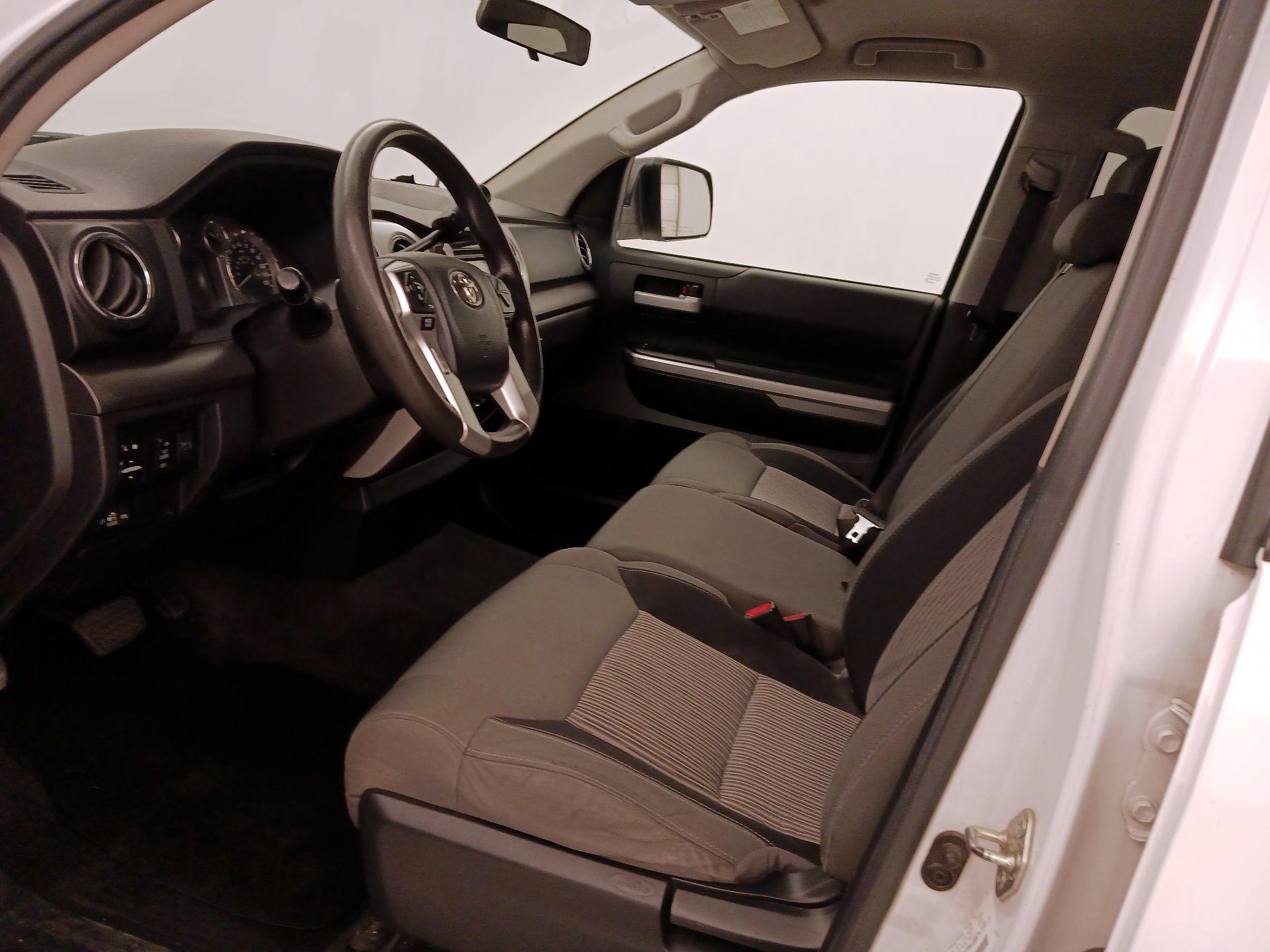 Thumbnail: 2015 Toyota Tundra - 11