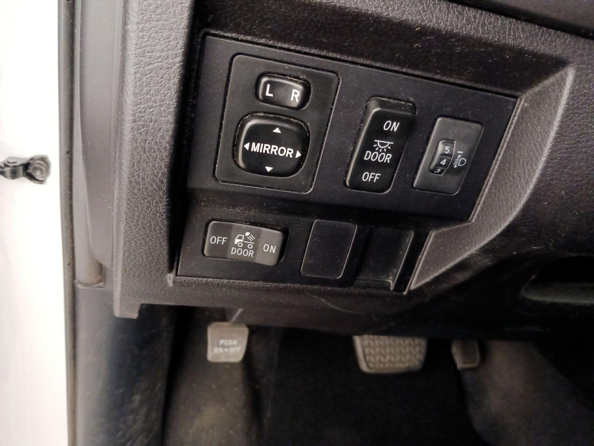 Thumbnail: 2015 Toyota Tundra - 13