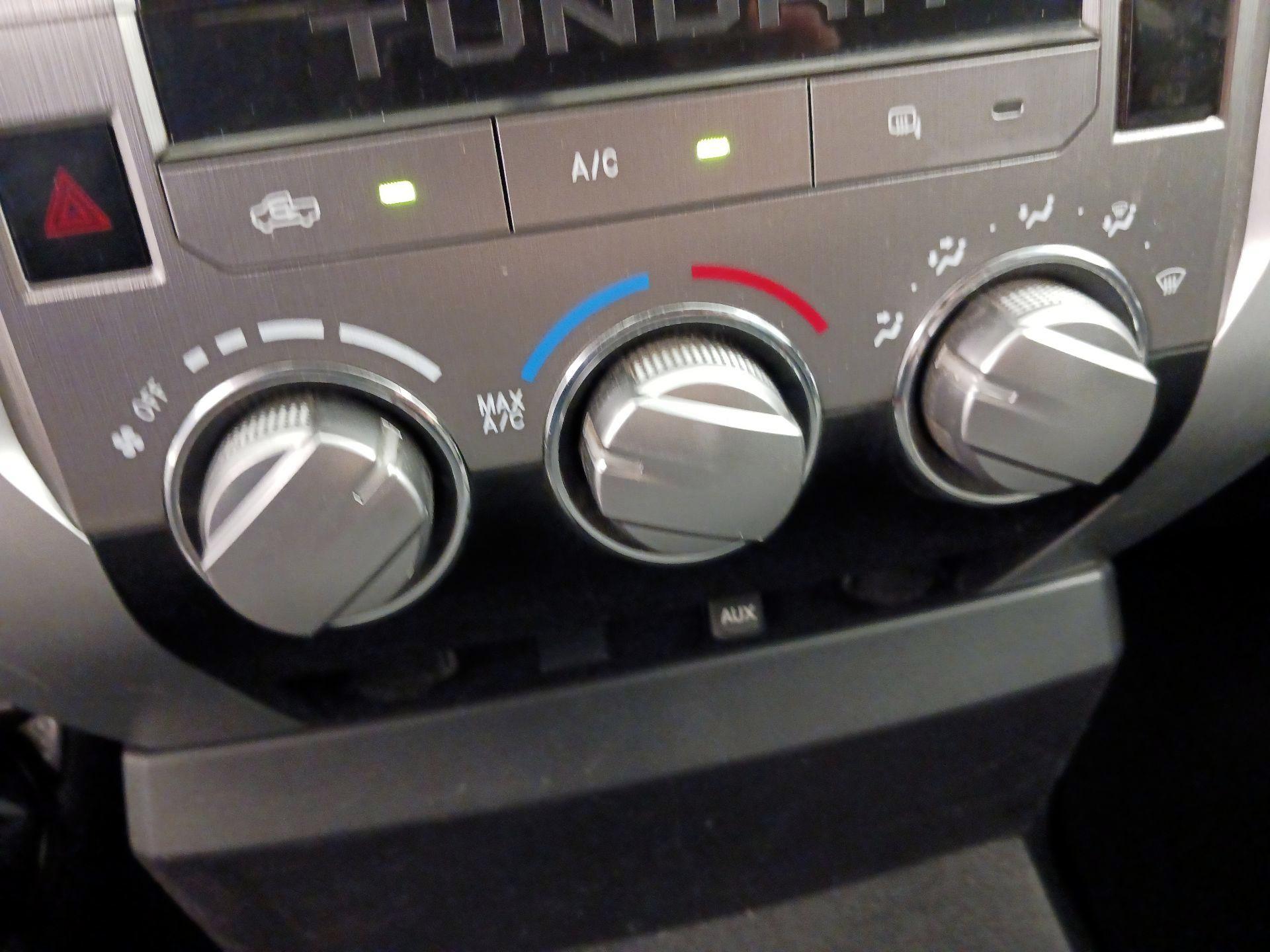 Thumbnail: 2015 Toyota Tundra - 16