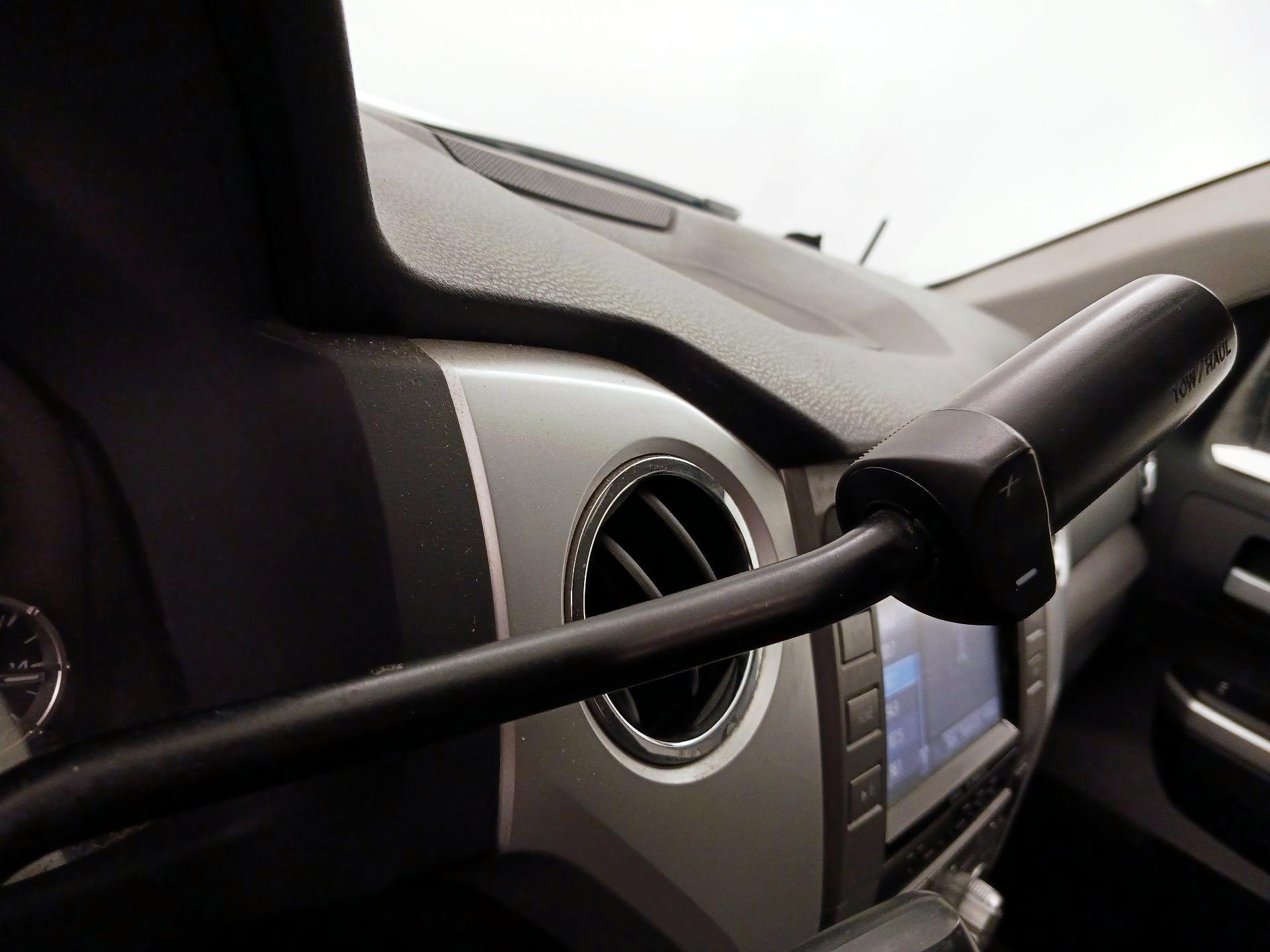 Thumbnail: 2015 Toyota Tundra - 17