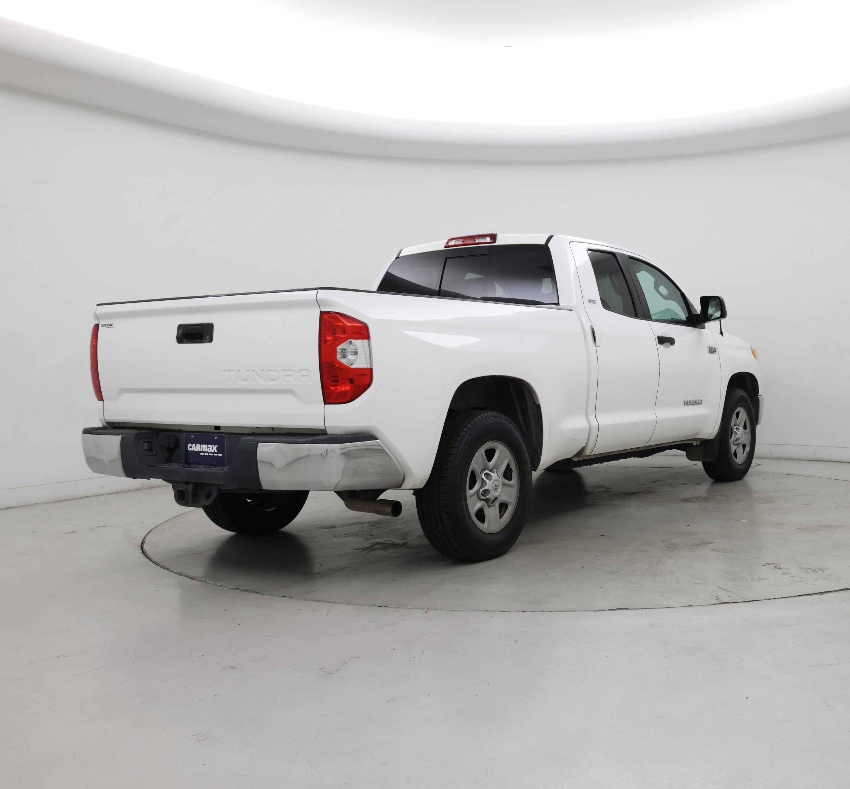 Thumbnail: 2015 Toyota Tundra - 8
