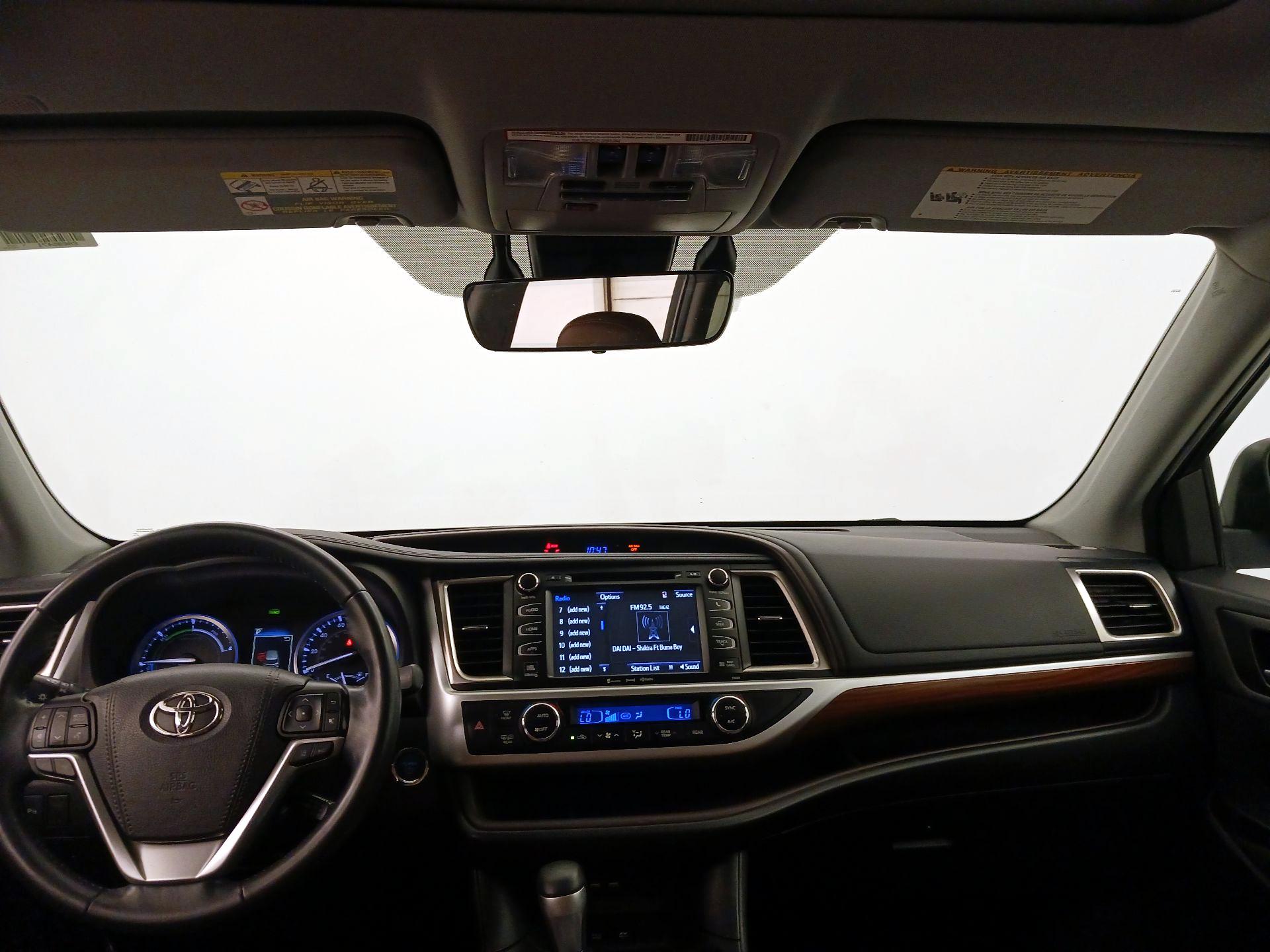 Thumbnail: 2019 Toyota Highlander - 9