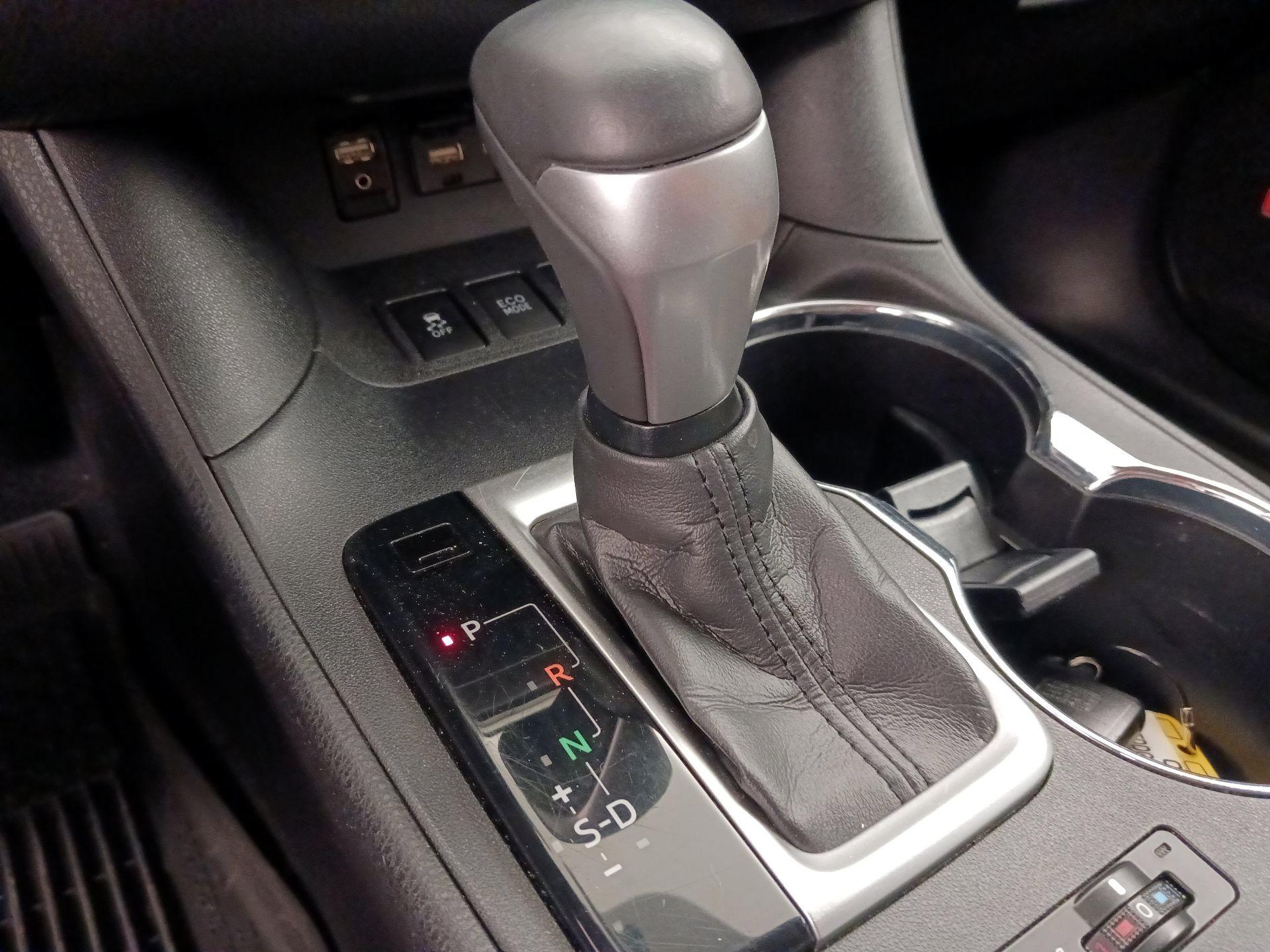Thumbnail: 2019 Toyota Highlander - 18