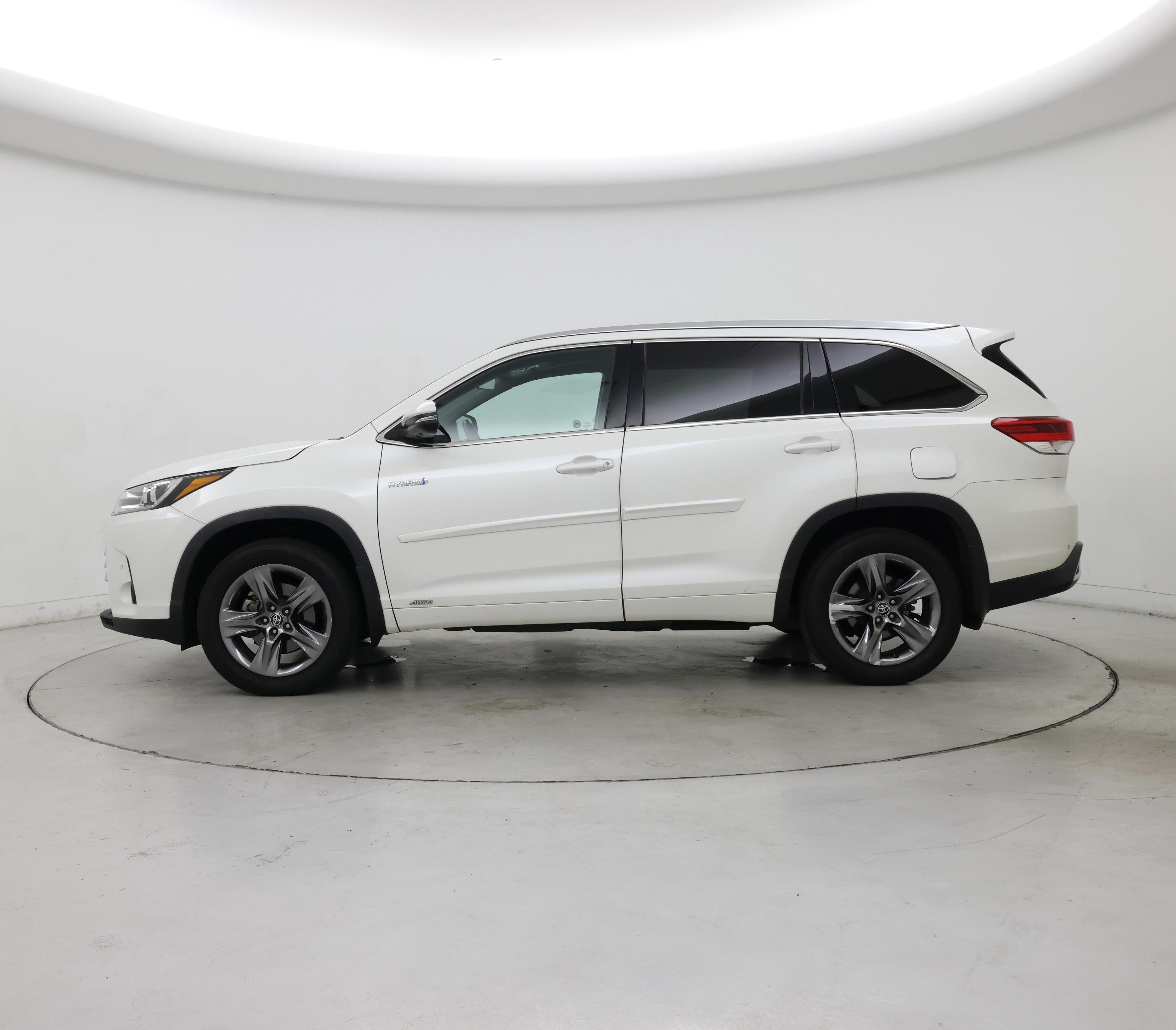 Thumbnail: 2019 Toyota Highlander - 3