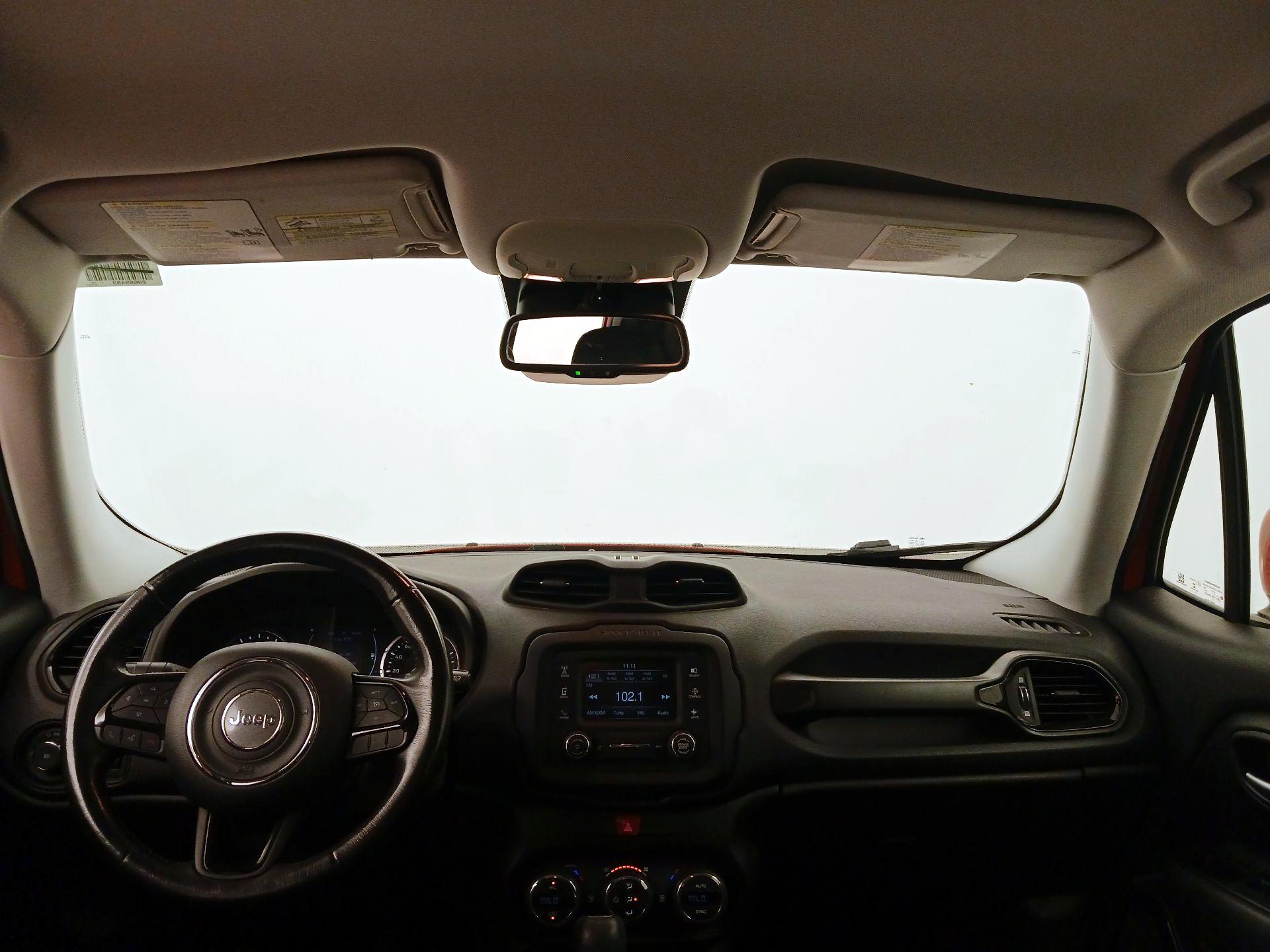 Thumbnail: 2017 Jeep Renegade - 9