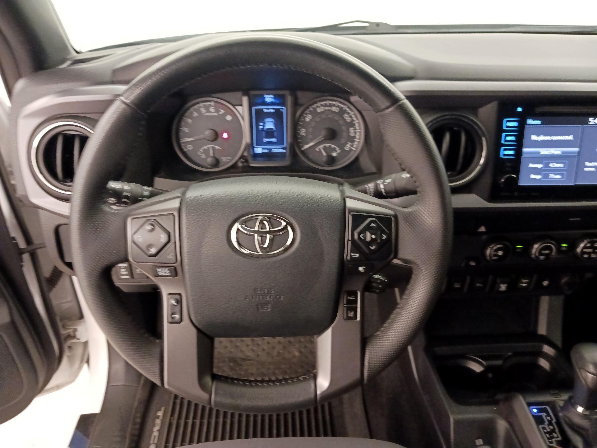 Thumbnail: 2019 Toyota Tacoma - 10