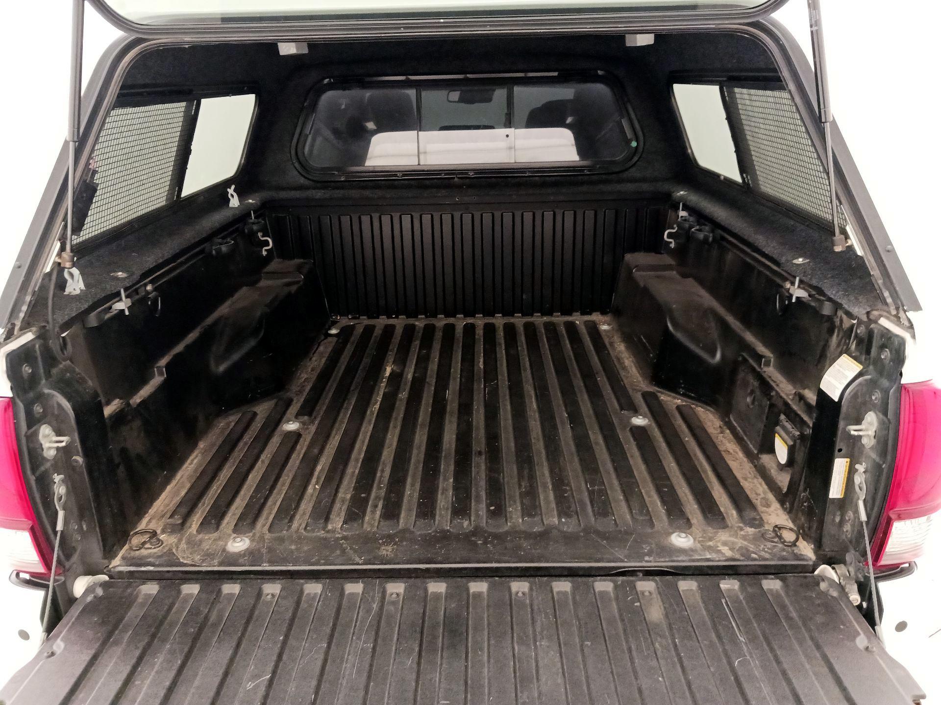 Thumbnail: 2019 Toyota Tacoma - 20