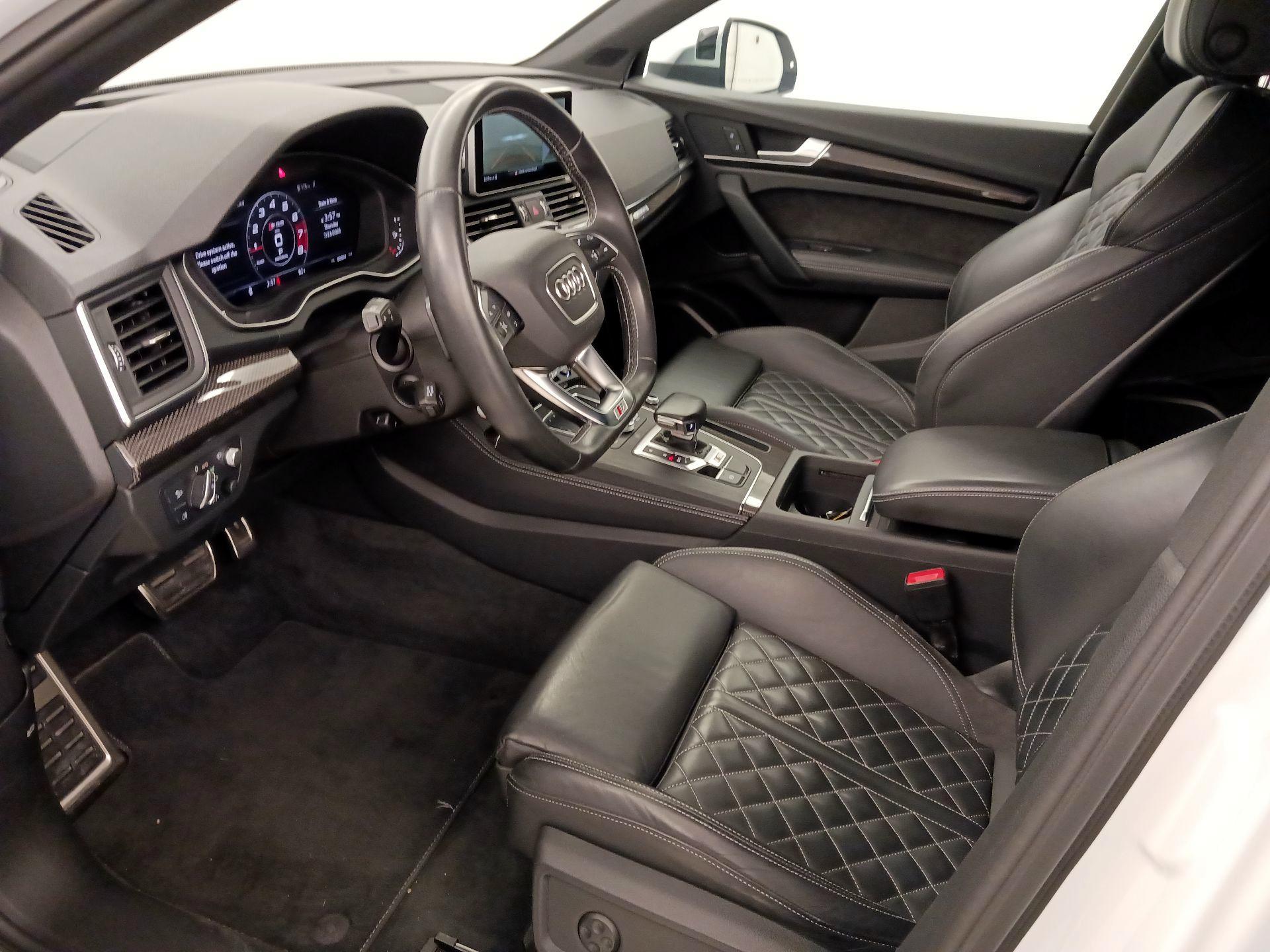 Thumbnail: 2019 Audi SQ5 - 11