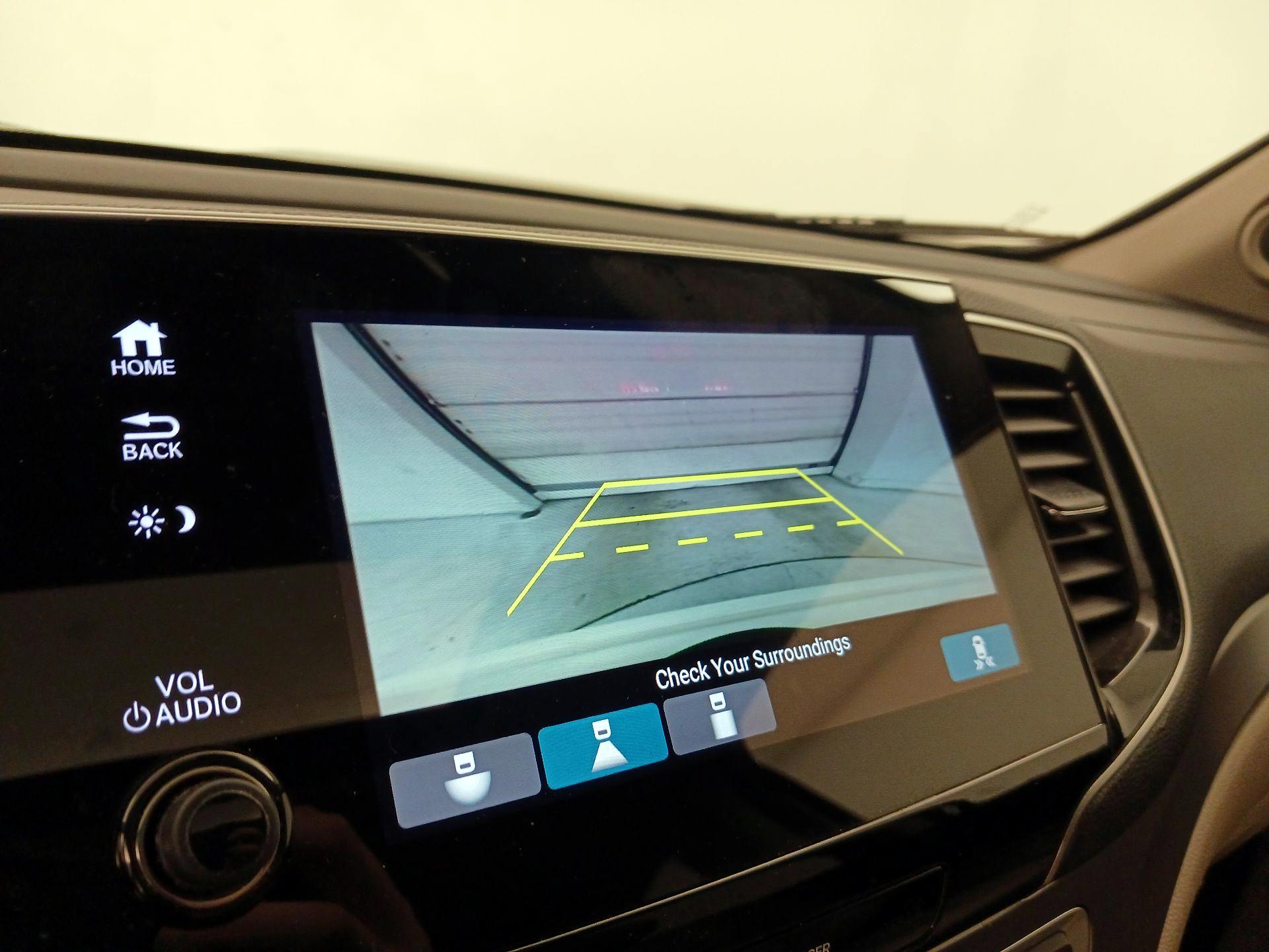 Thumbnail: 2019 Honda Pilot - 14