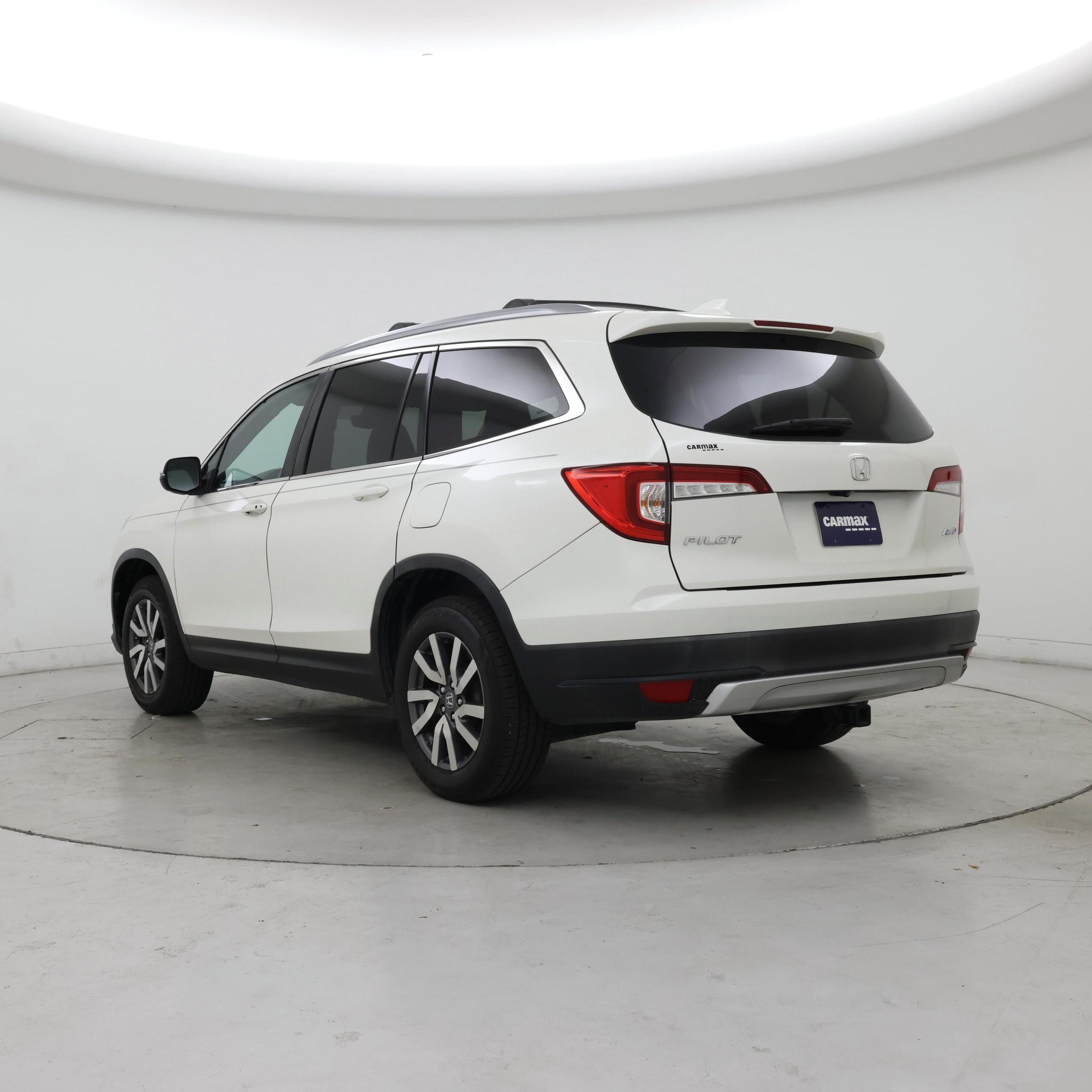 Thumbnail: 2019 Honda Pilot - 2
