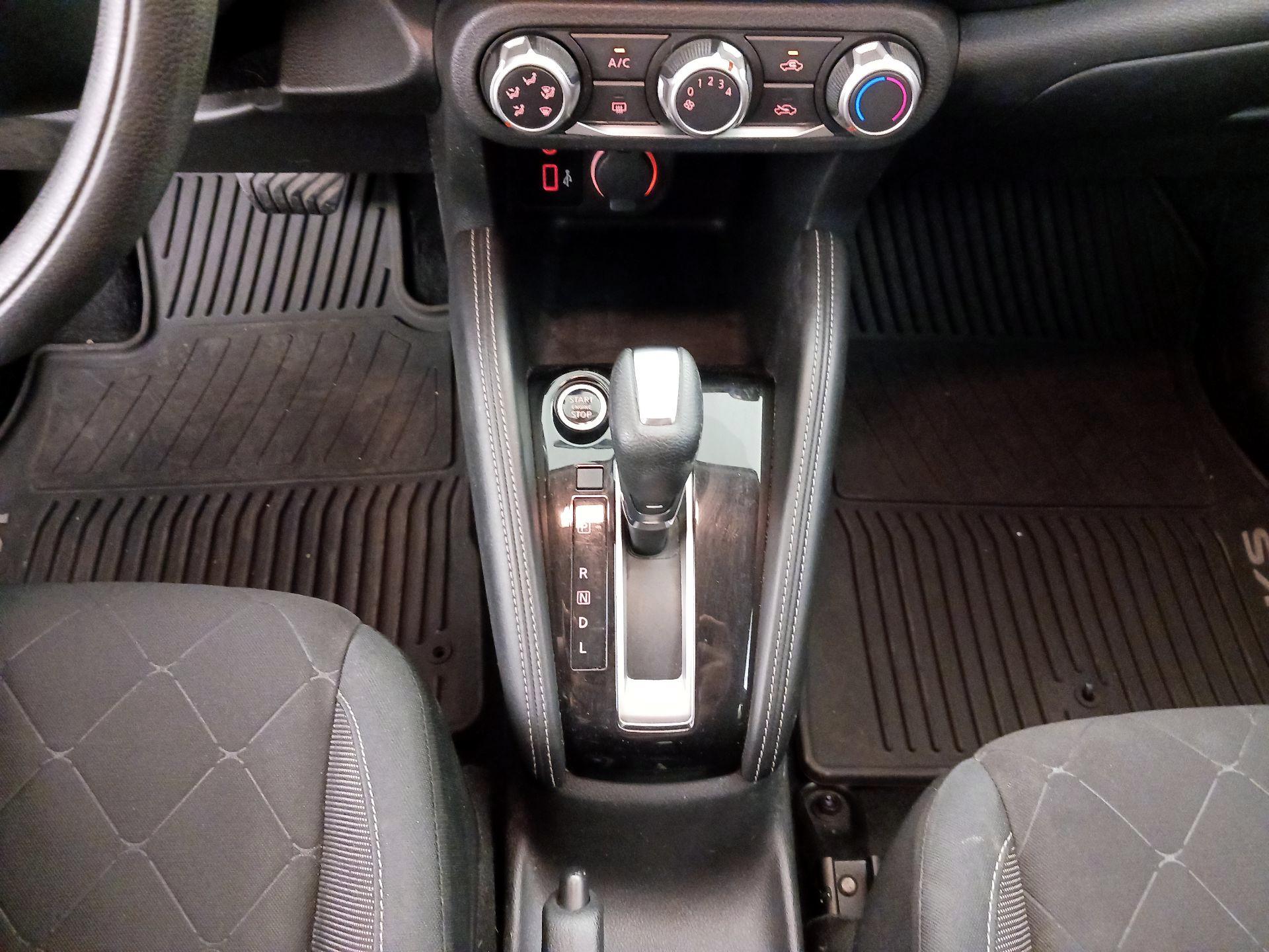 Thumbnail: 2019 Nissan Kicks - 17