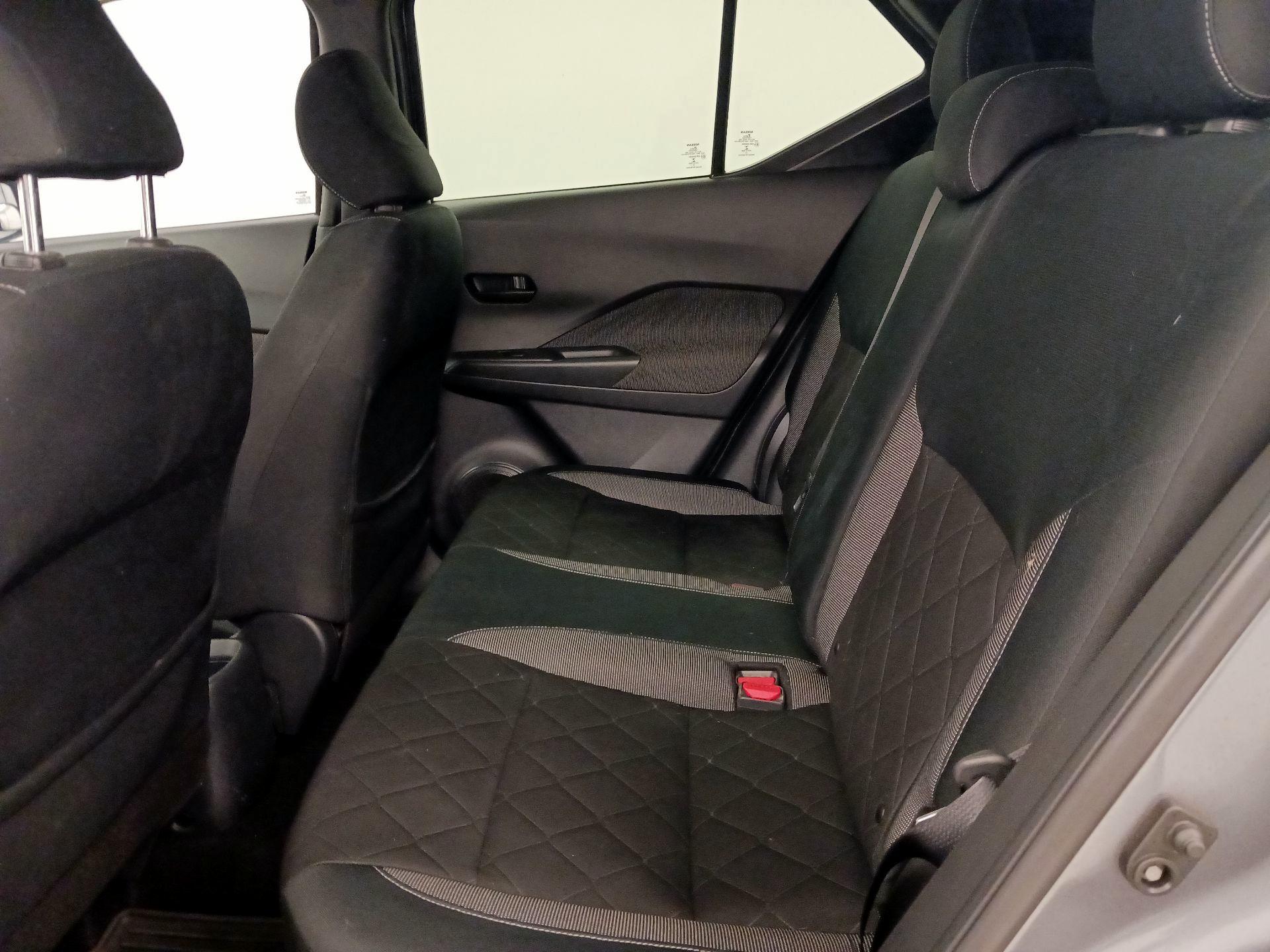 Thumbnail: 2019 Nissan Kicks - 19