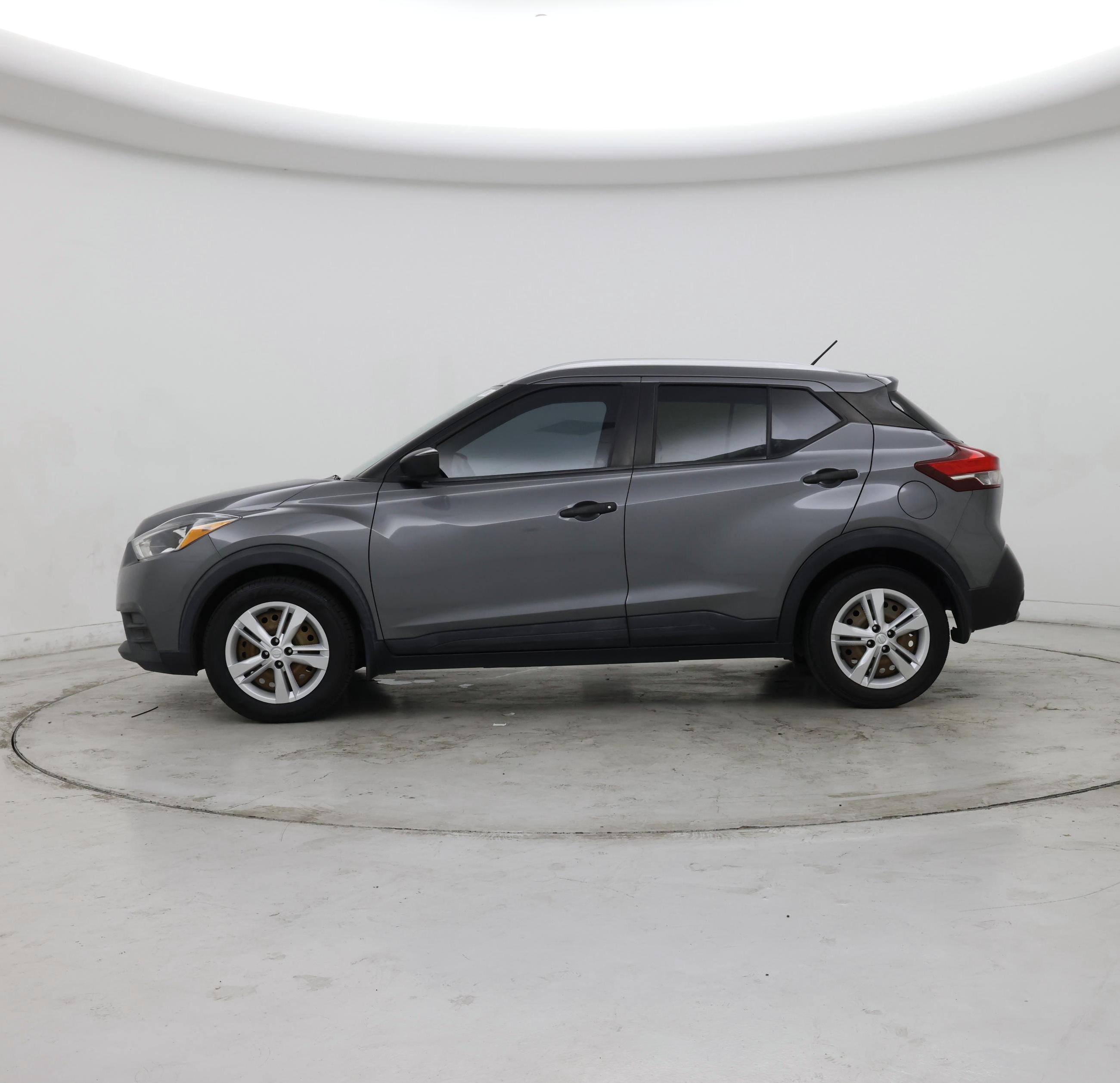 Thumbnail: 2019 Nissan Kicks - 3